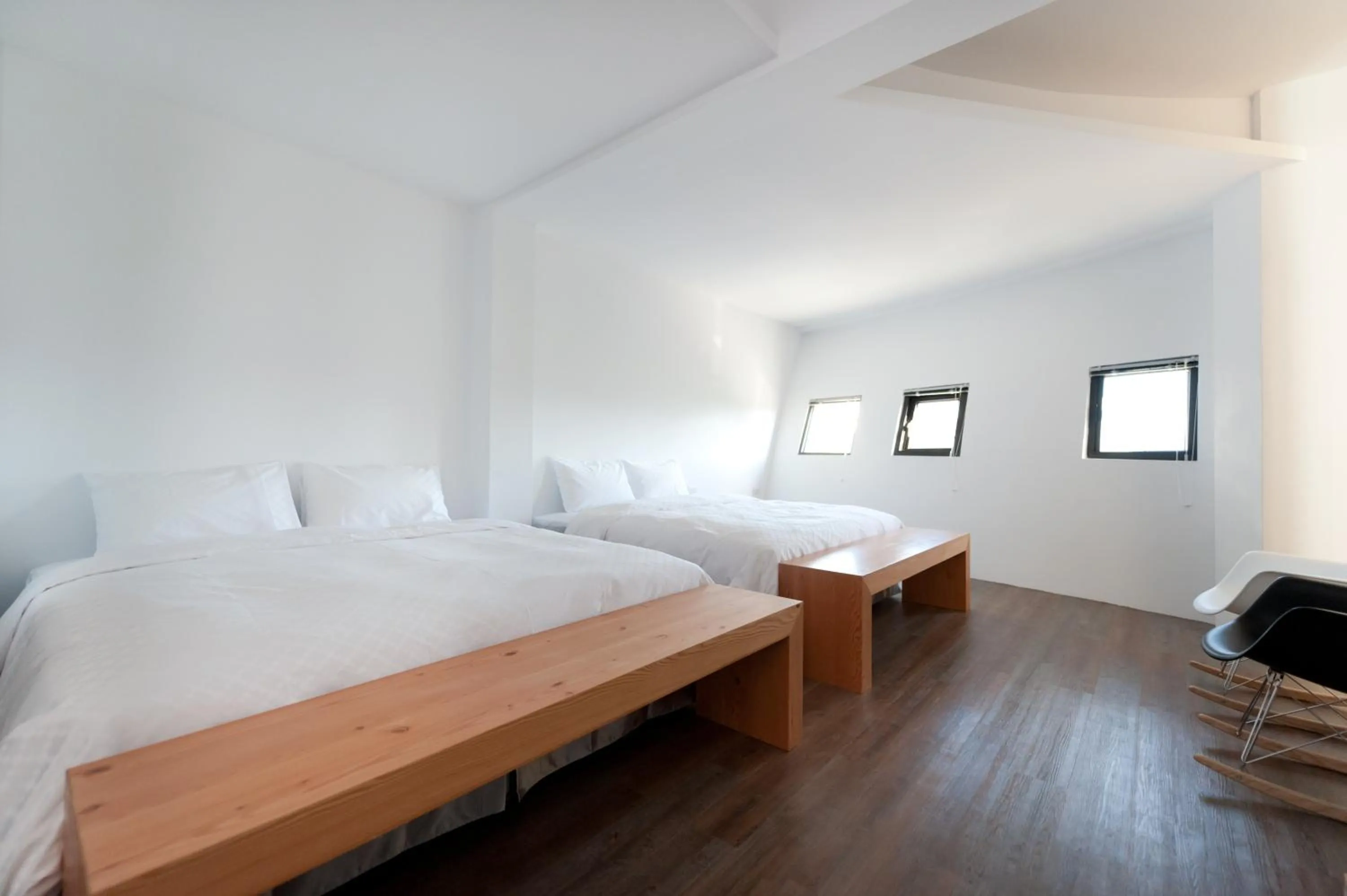 Photo of the whole room, Bed in Discovery B&B