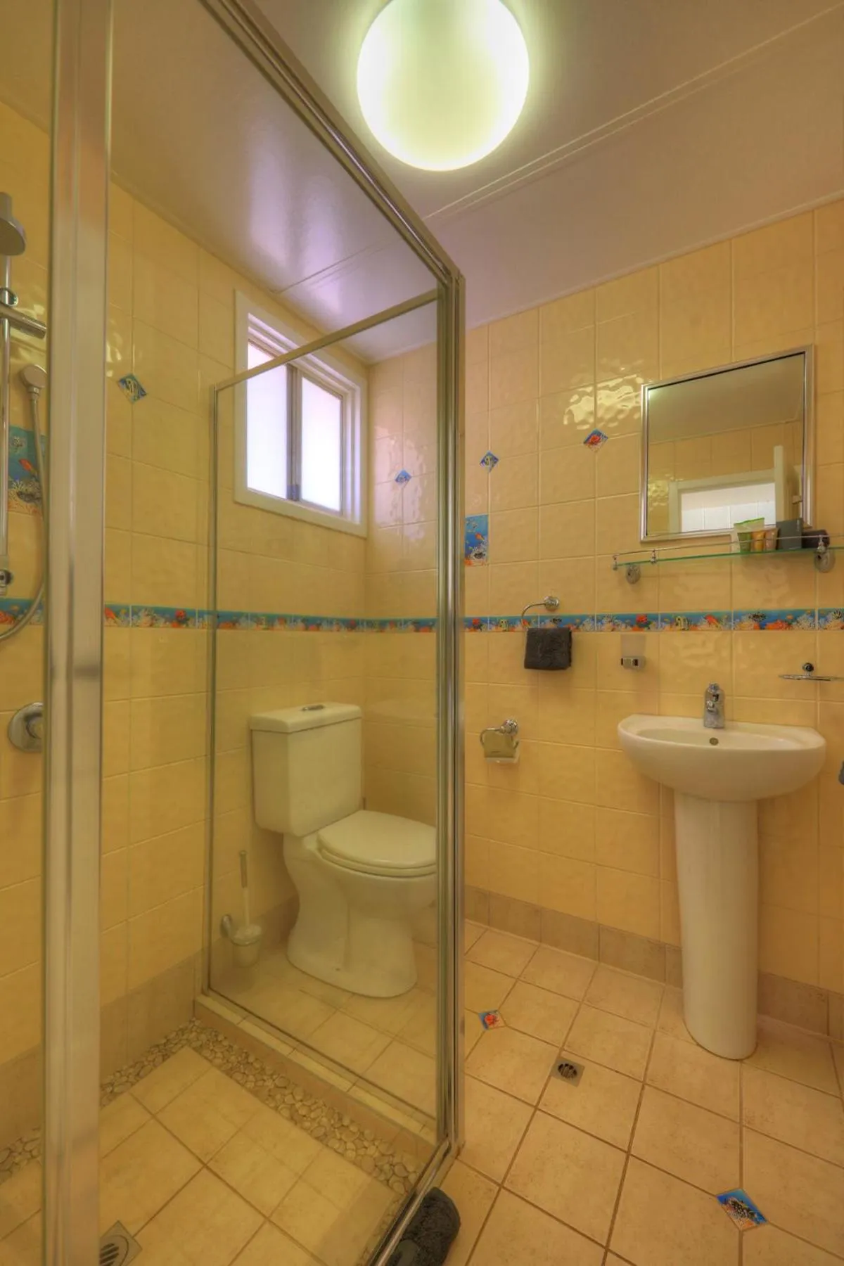 Bathroom in Halls Creek Motel