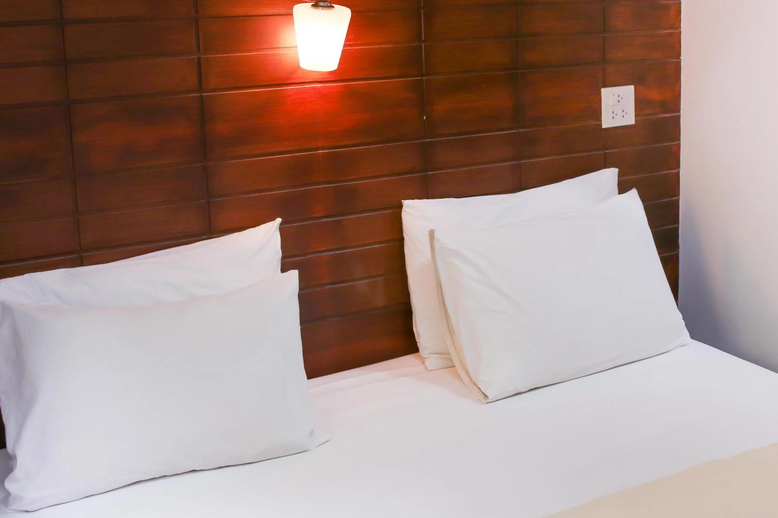 Bed in Sinsamut Koh Samed