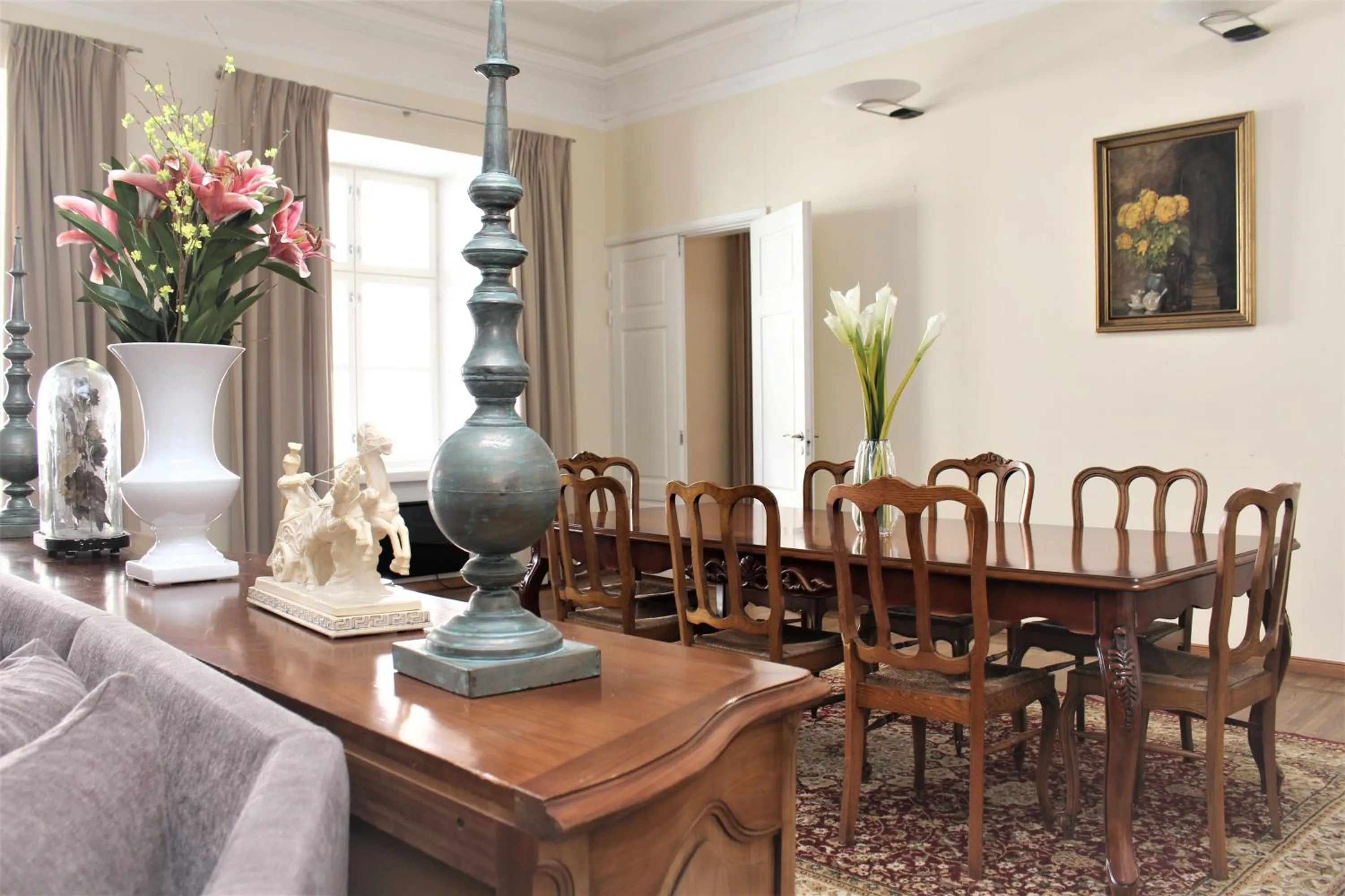 Dining area in Tallinn City Apartments Old Town Toompea
