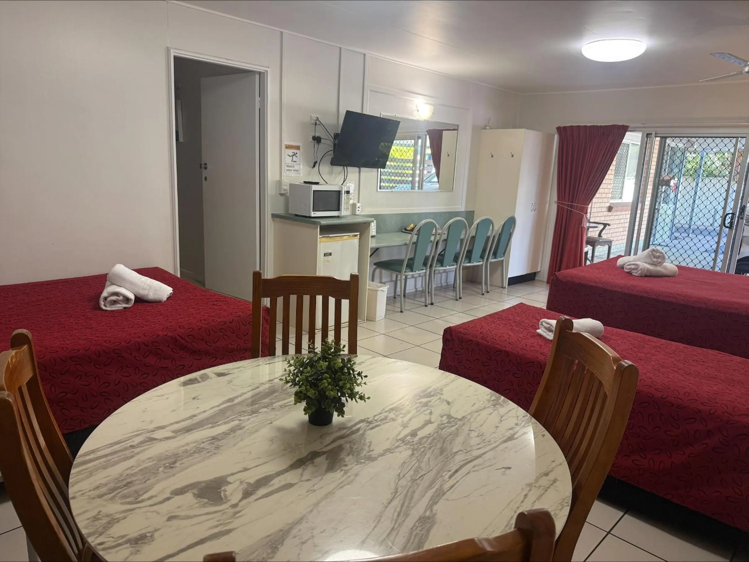 Emerald Highlands Motel