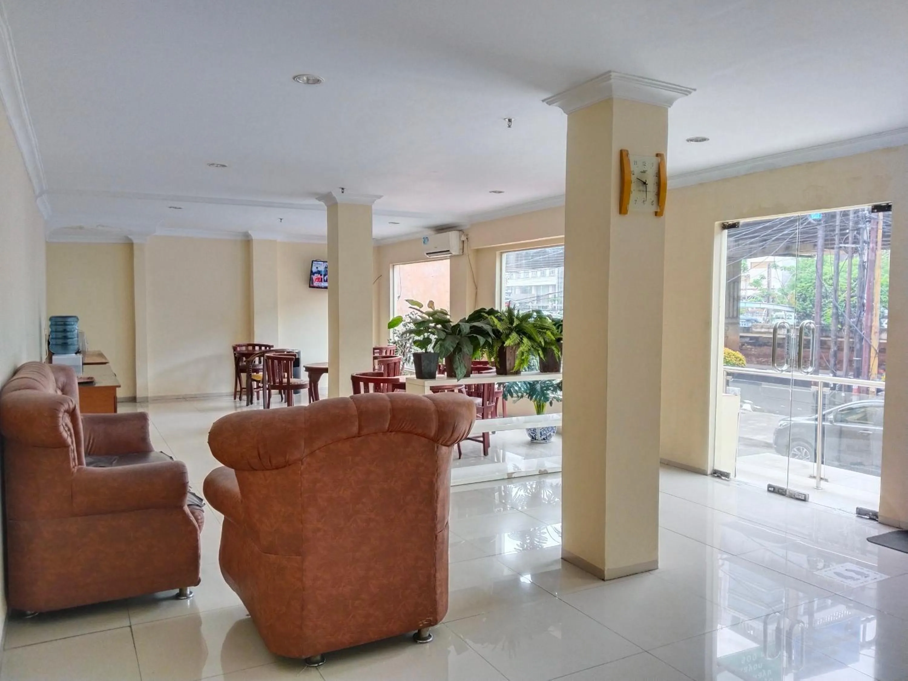 Metro Hotel Bekasi powered by Cocotel