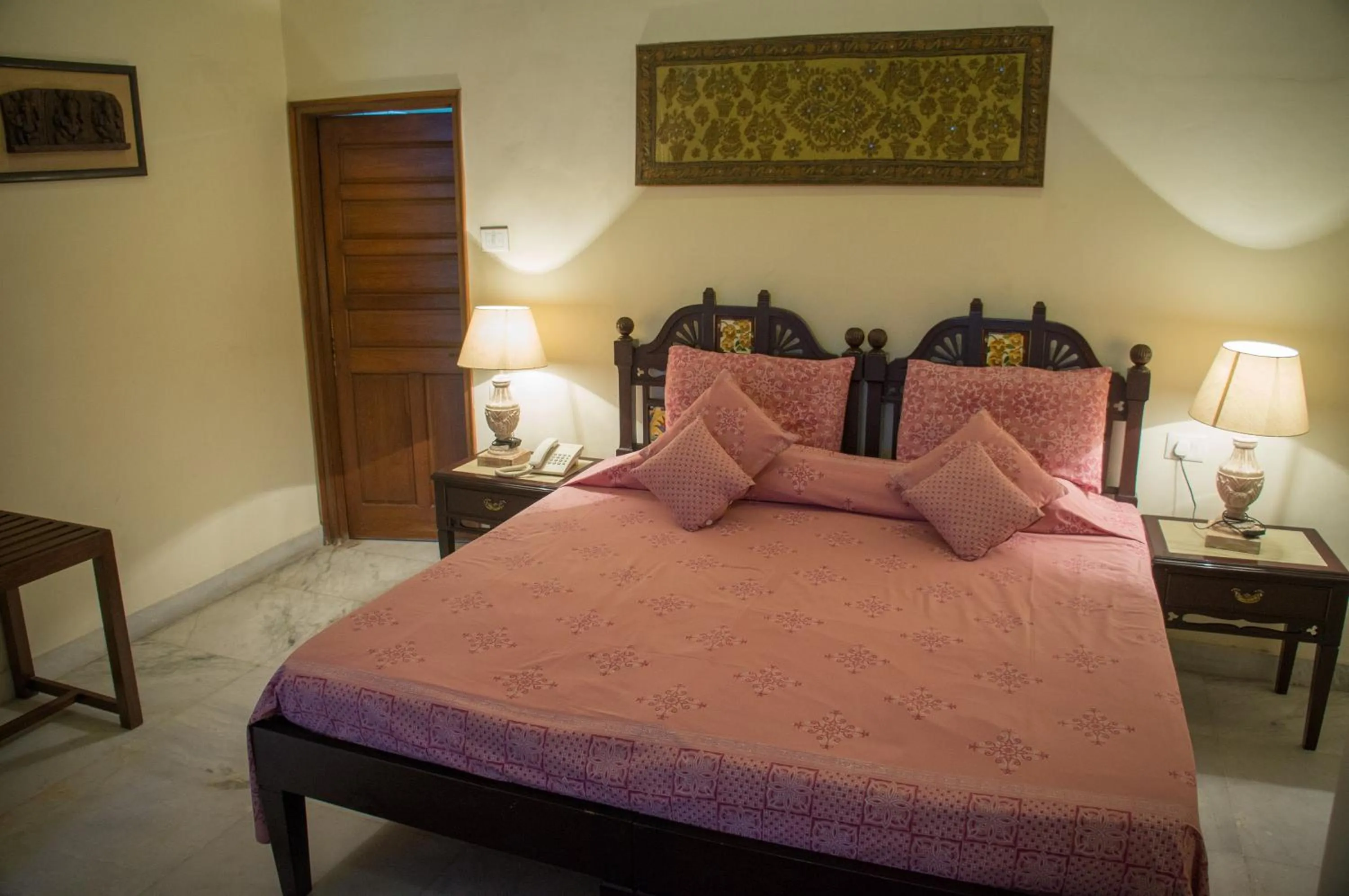 Bedroom, Bed in Hotel Meghniwas