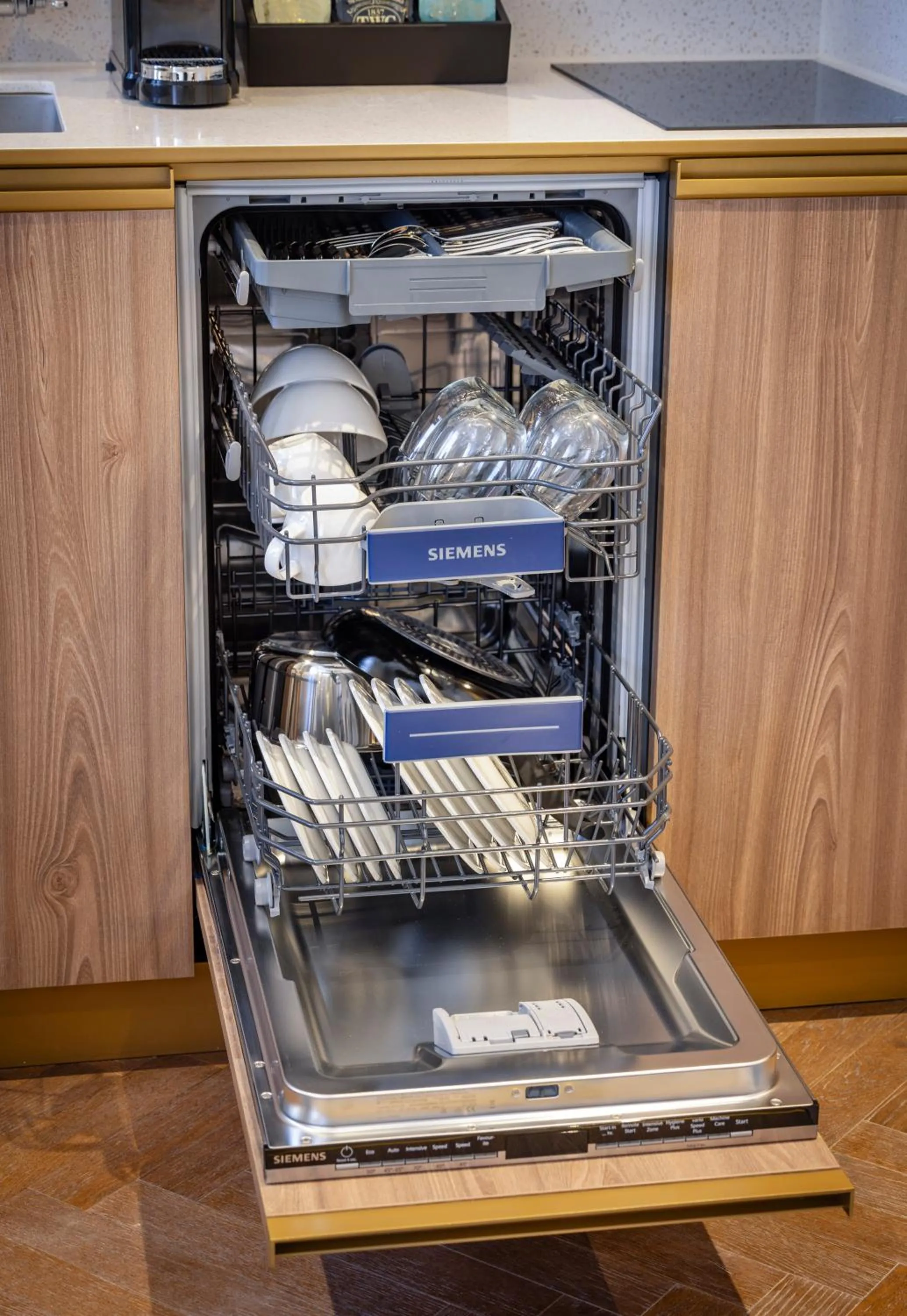 Kitchen or kitchenette in Dao by Dorsett North London