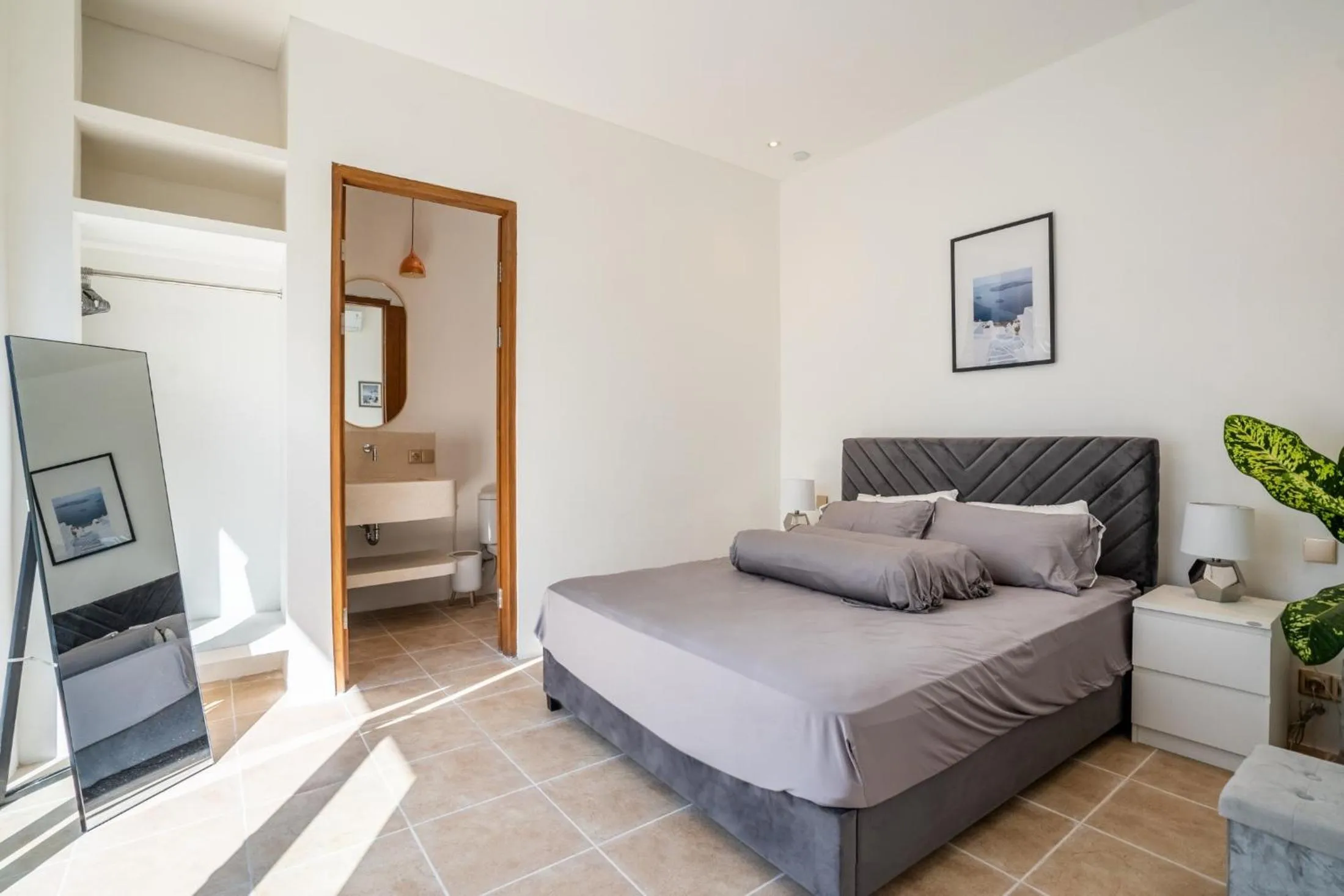 Bed in Eden Cemagi Villa Pererenan