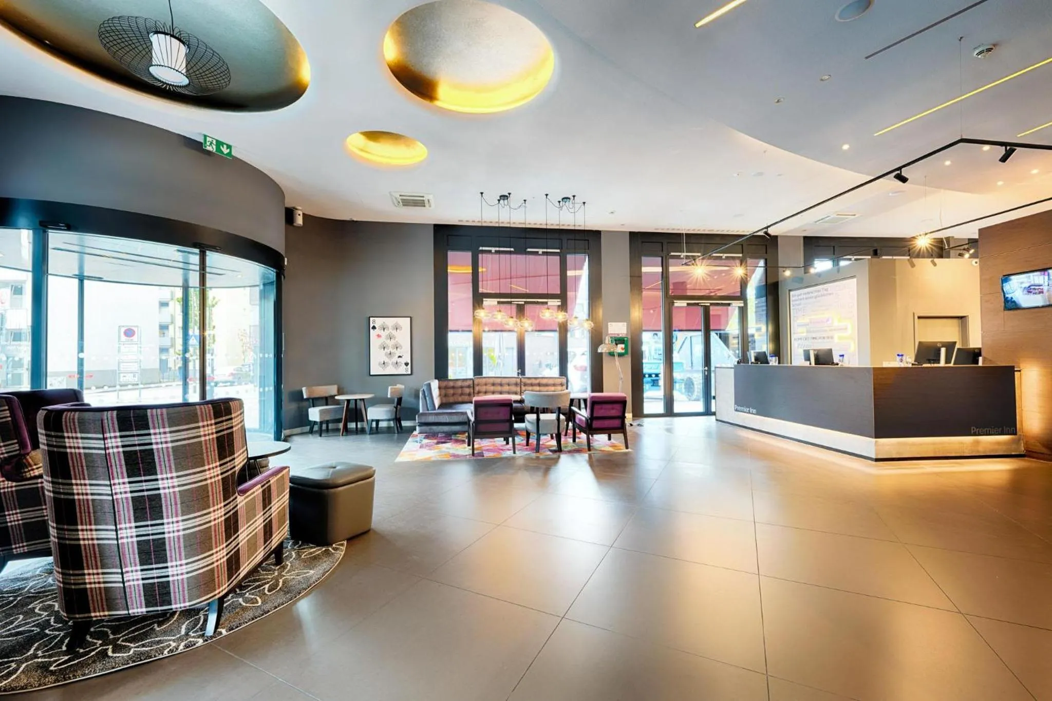 Lobby or reception in Premier Inn Heilbronn City Centre