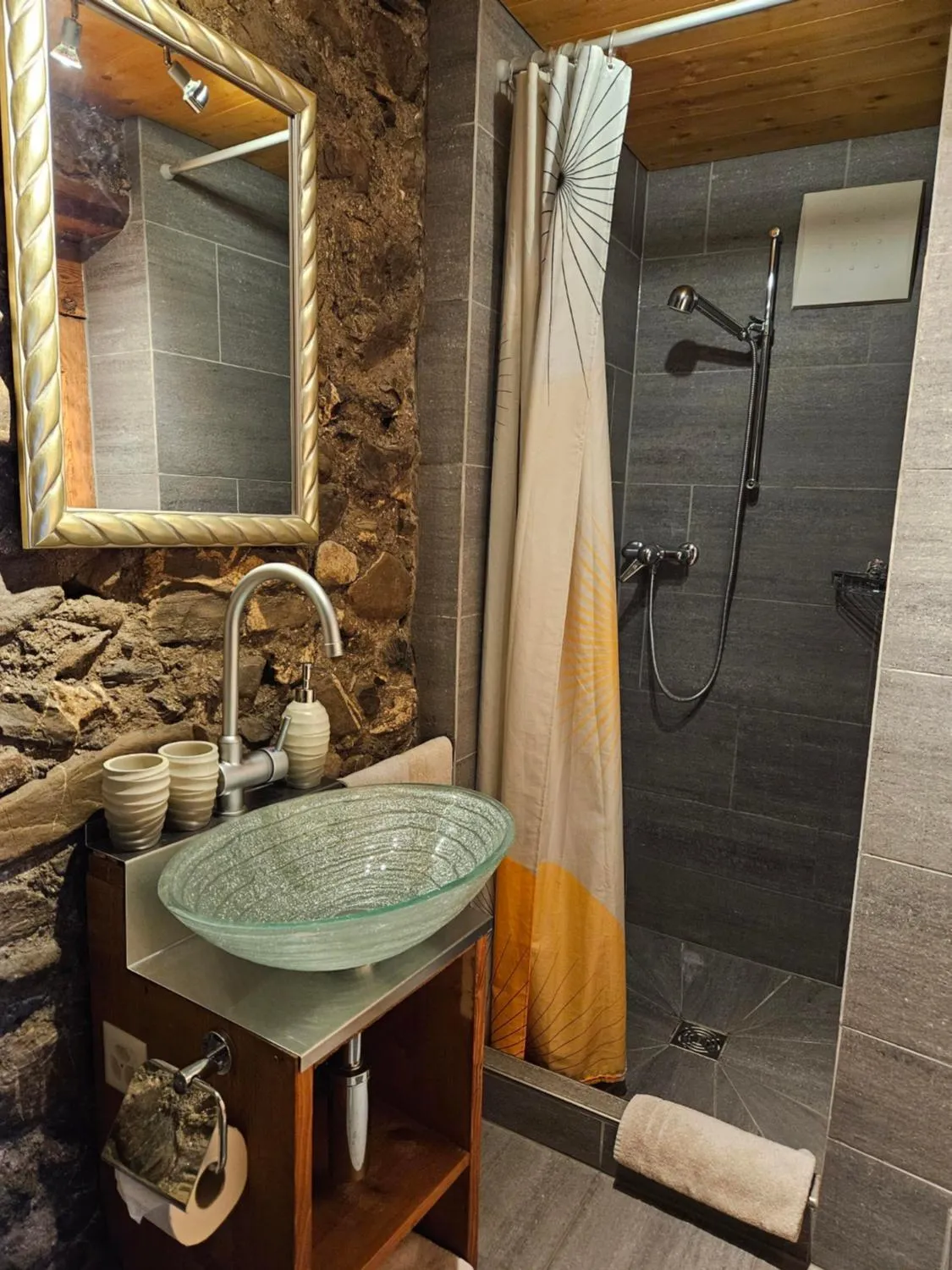 Shower in Hotel Madrisajoch