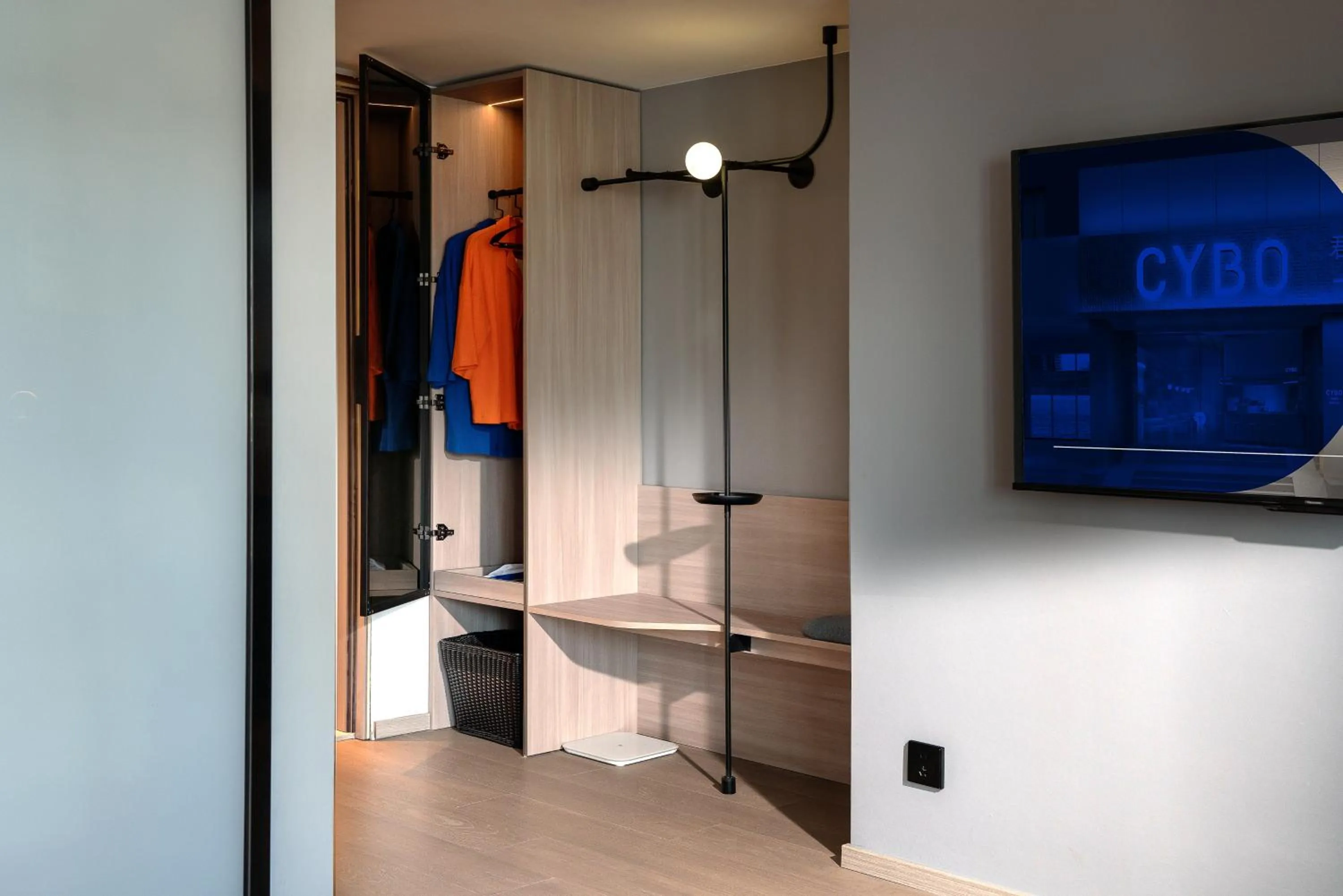 wardrobe in CYBO Station SSAW Shangpin Hotel Luohu Shenzhen