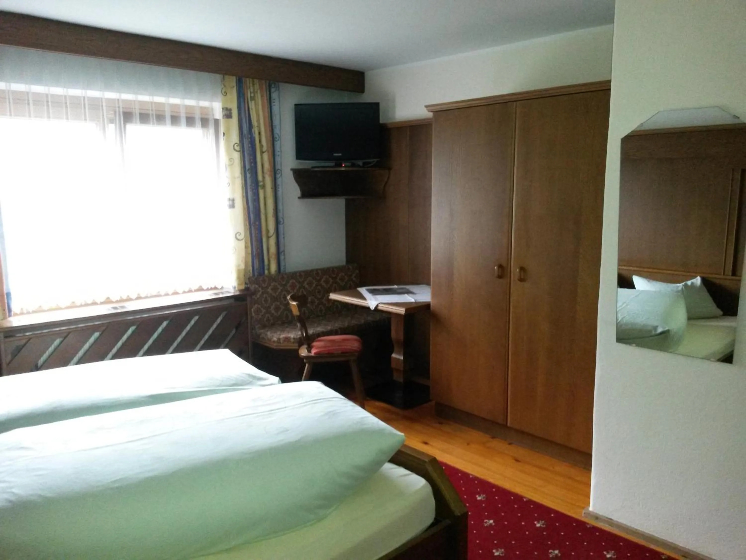 Photo of the whole room, Bed in Gasthof Pension Traube