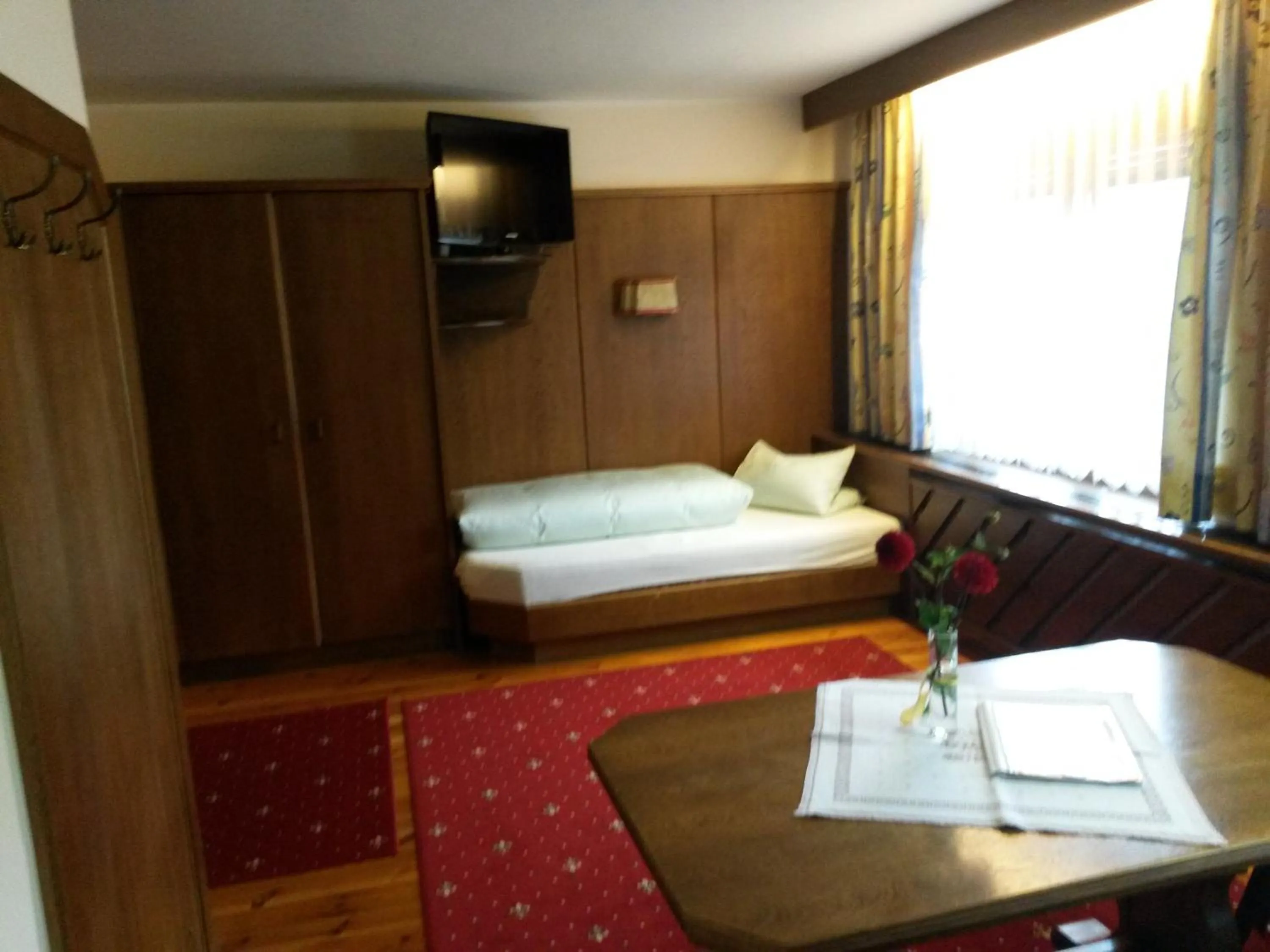 Photo of the whole room, Bed in Gasthof Pension Traube