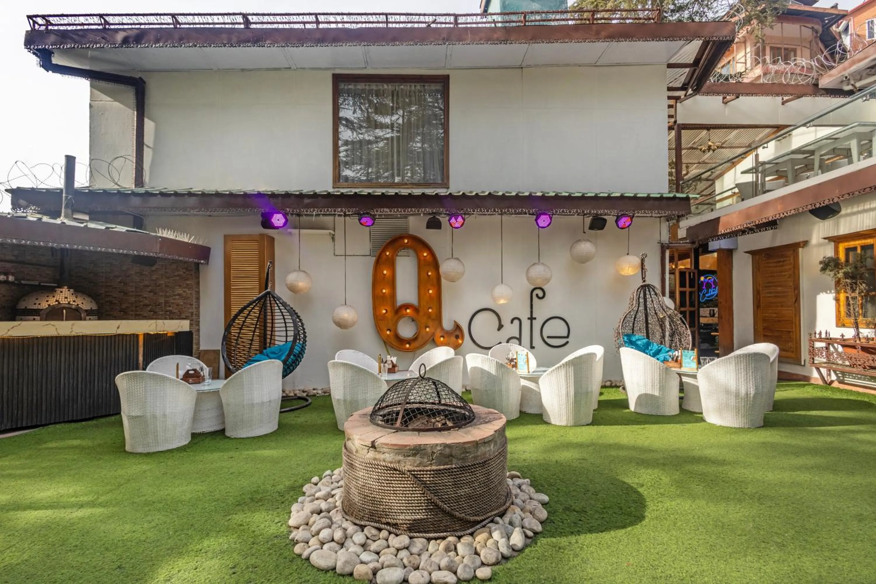 Dining area in Treebo Premium Torrentium - A Heritage Hotel