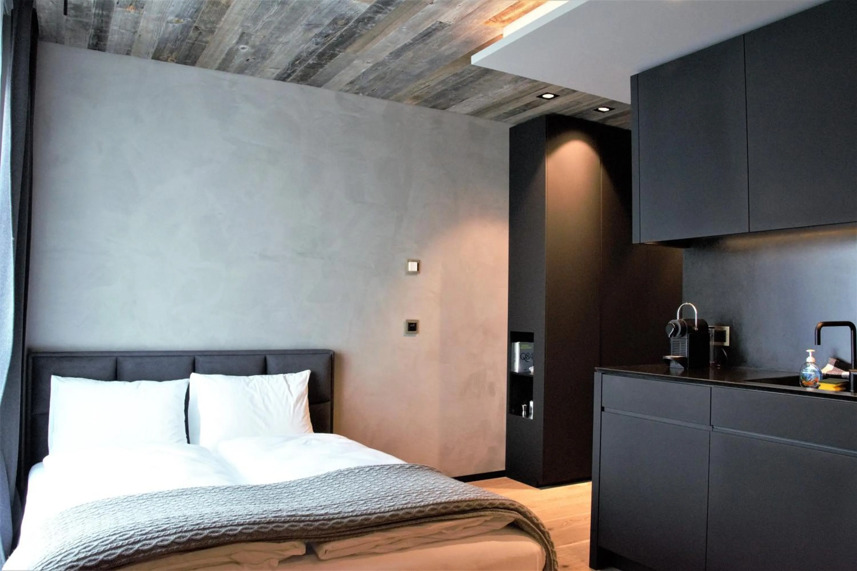 Bedroom, Bed in Andermatt Alpine Apartments