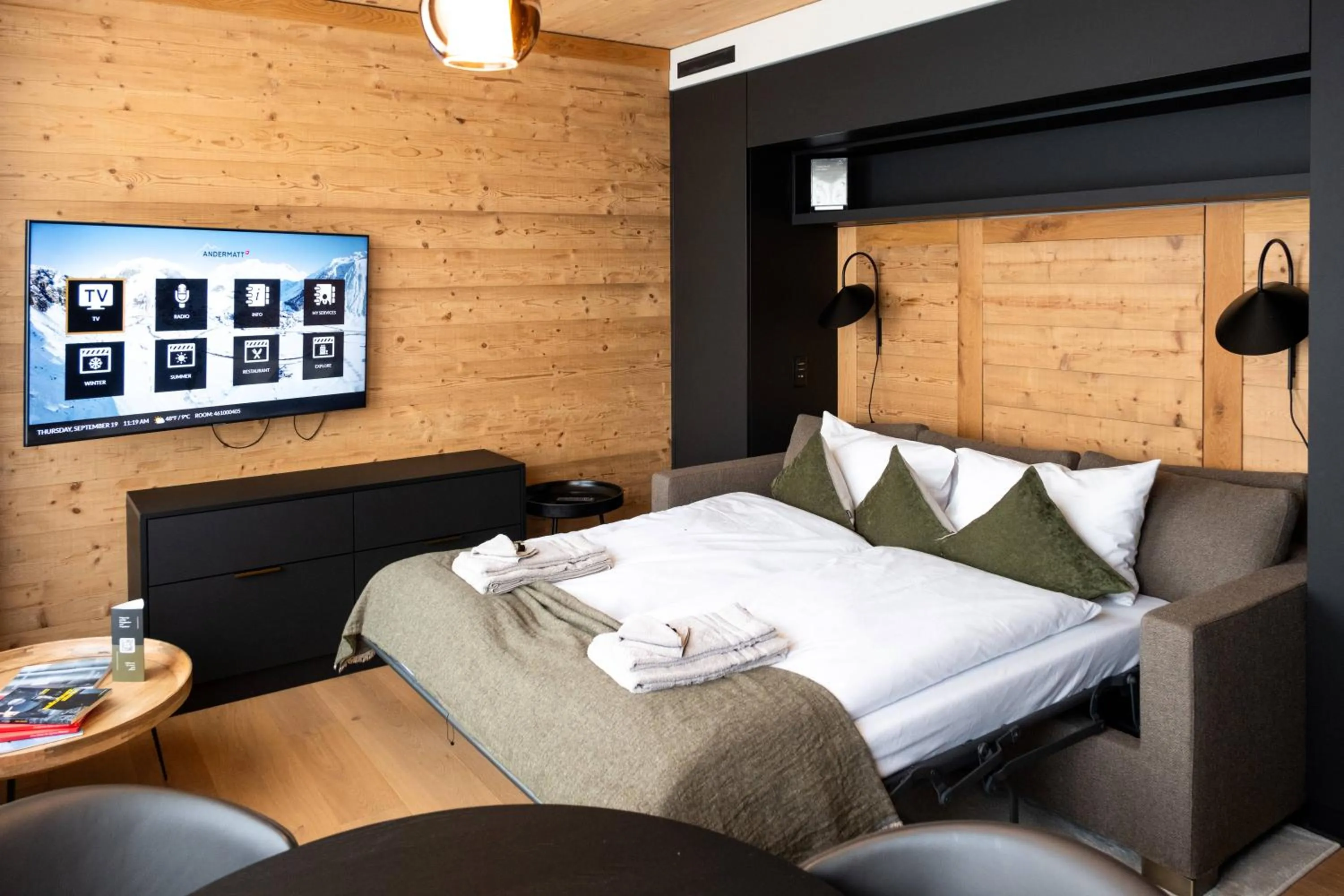 TV and multimedia, Bed in Andermatt Alpine Apartments