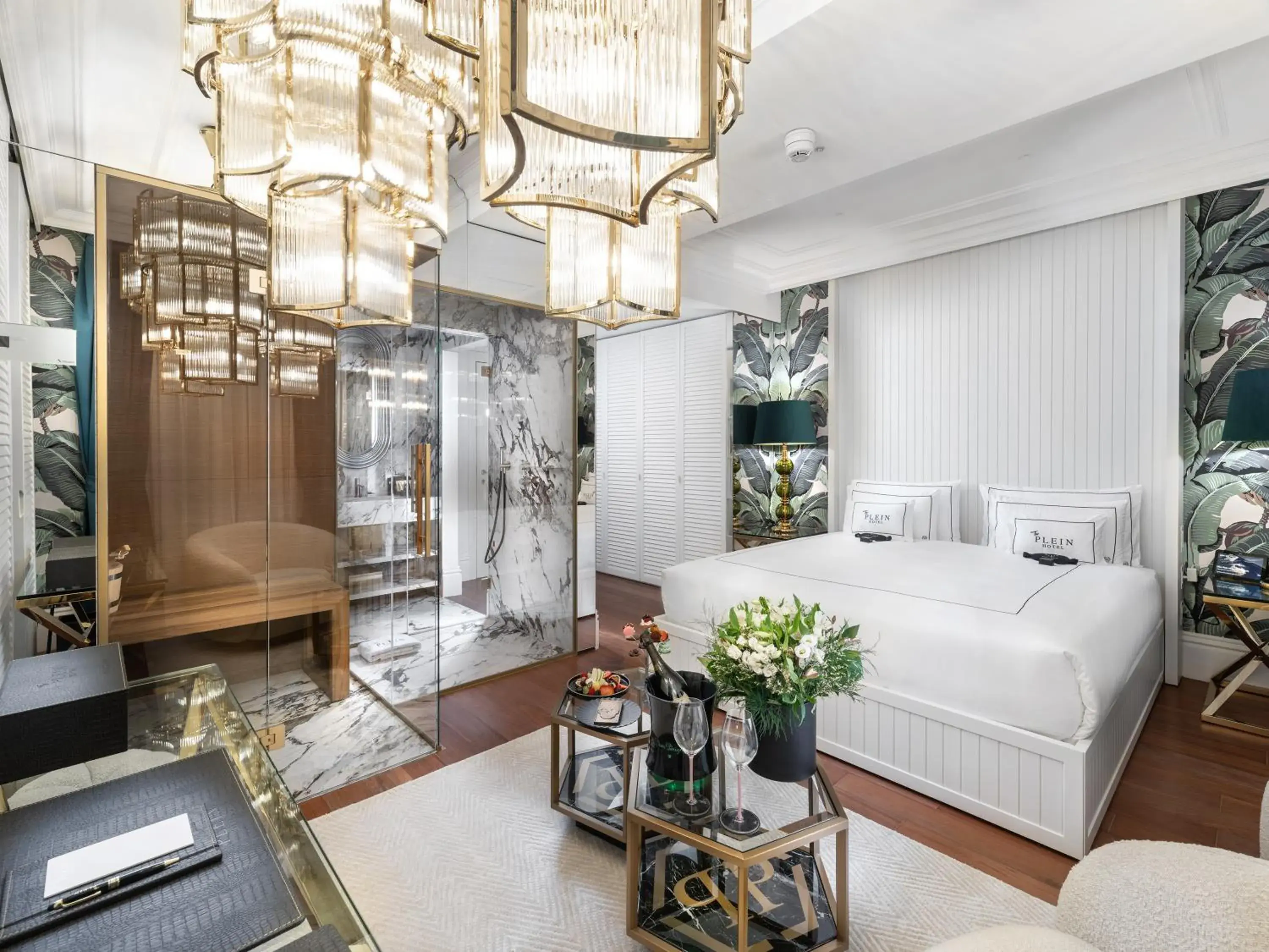 Deluxe Double Room with Sauna in The Plein Hotel - Small Luxury Hotels of the World Deluxe Double Room with Sauna in The Plein Hotel - Small Luxury Hotels of the World