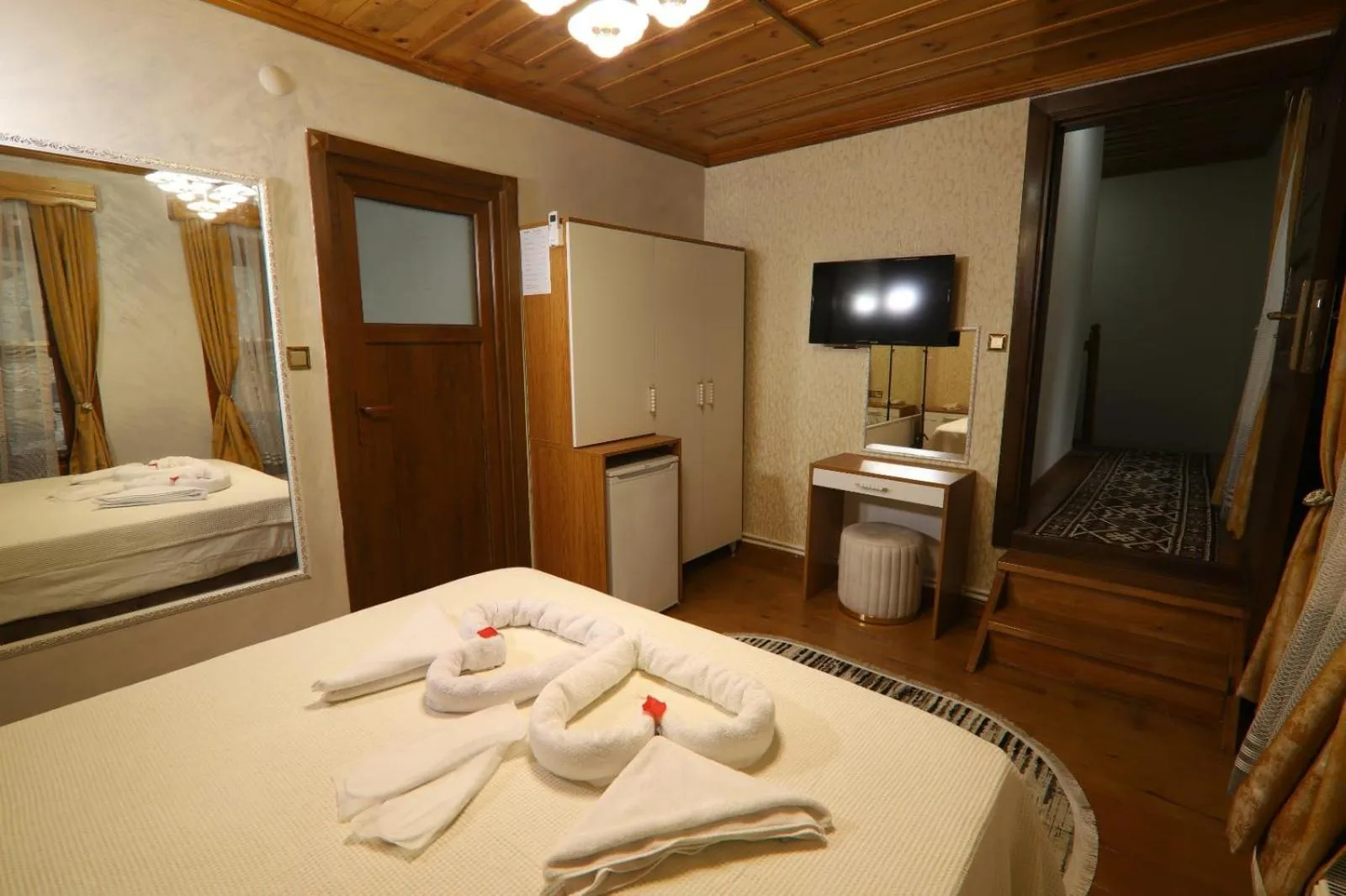 Bed in Gür Royal Suit Aparts