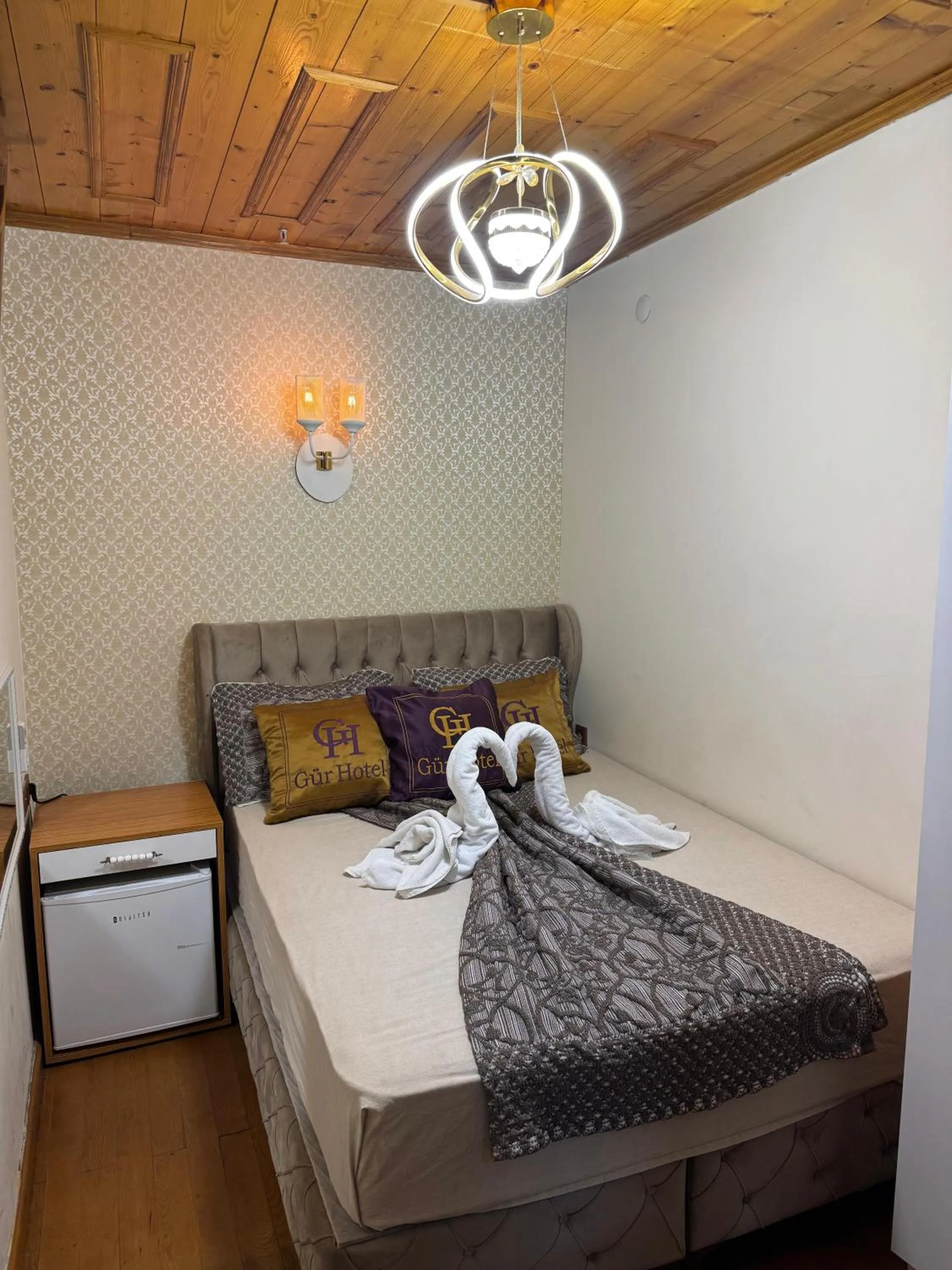 Bed in Gür Royal Suit Aparts