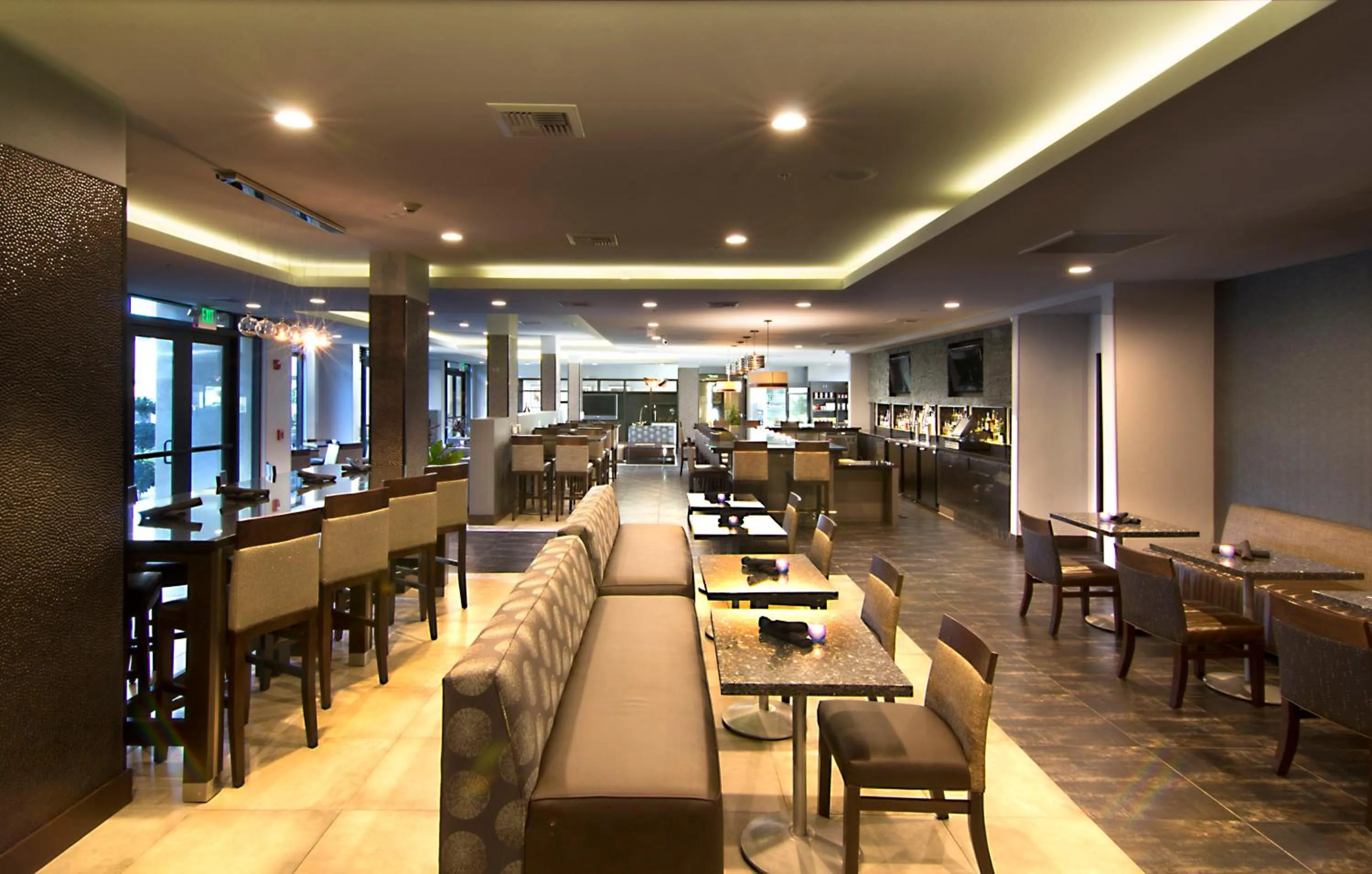 Restaurant/places to eat in Holiday Inn Carlsbad/San Diego, an IHG Hotel