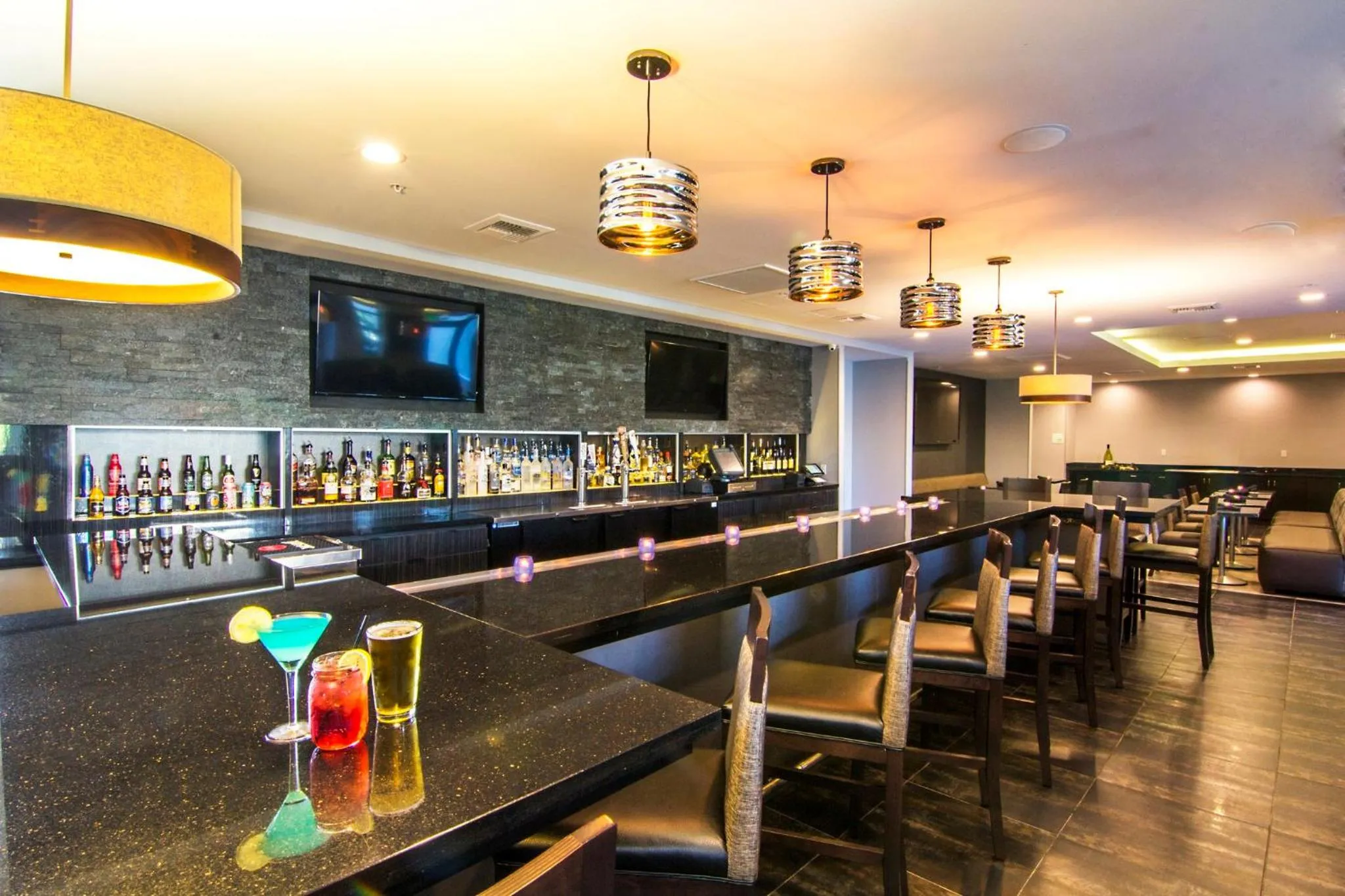 Lounge or bar in Staybridge Suites Carlsbad/San Diego by IHG