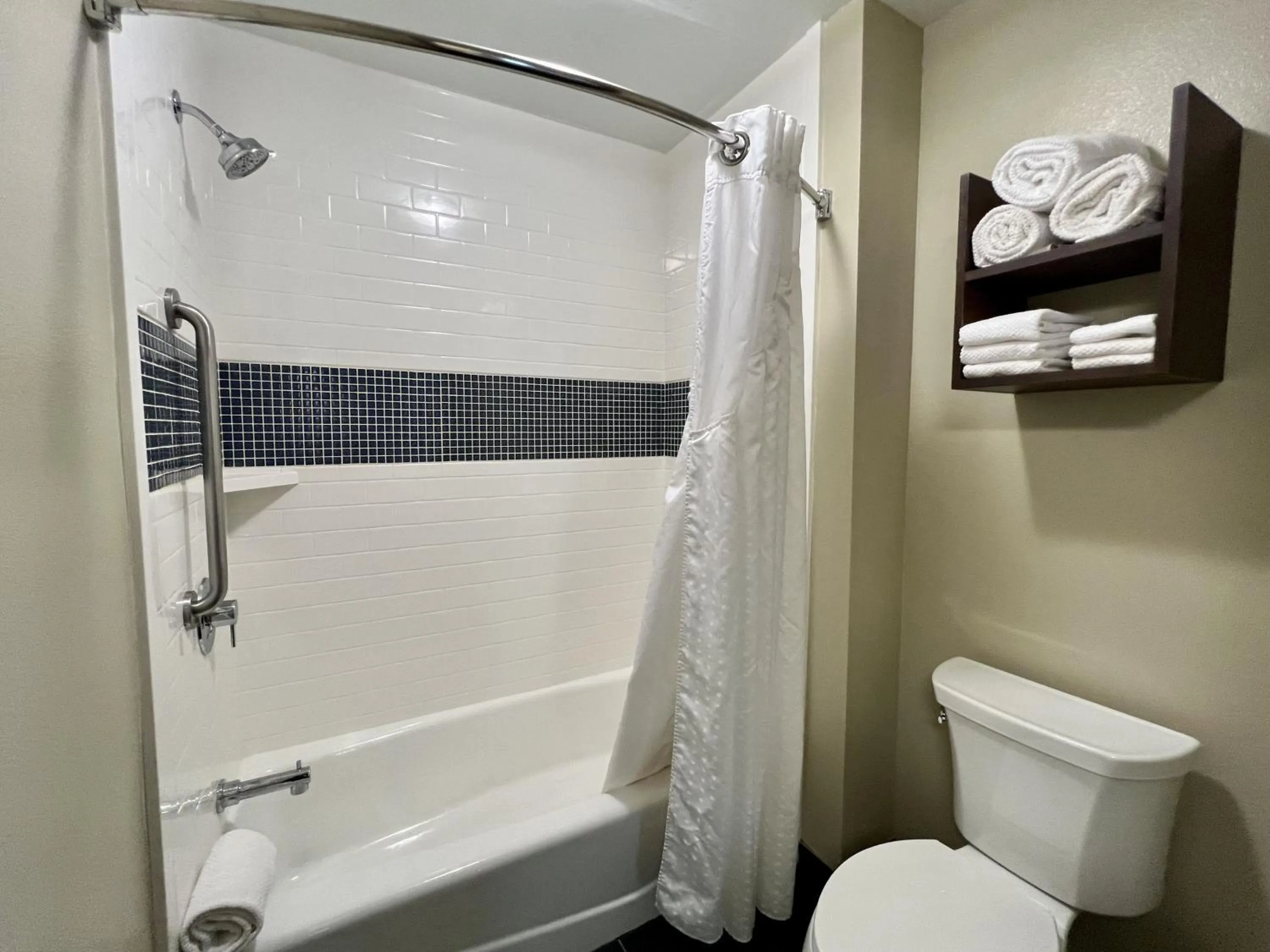 Bathroom in Staybridge Suites Carlsbad/San Diego by IHG