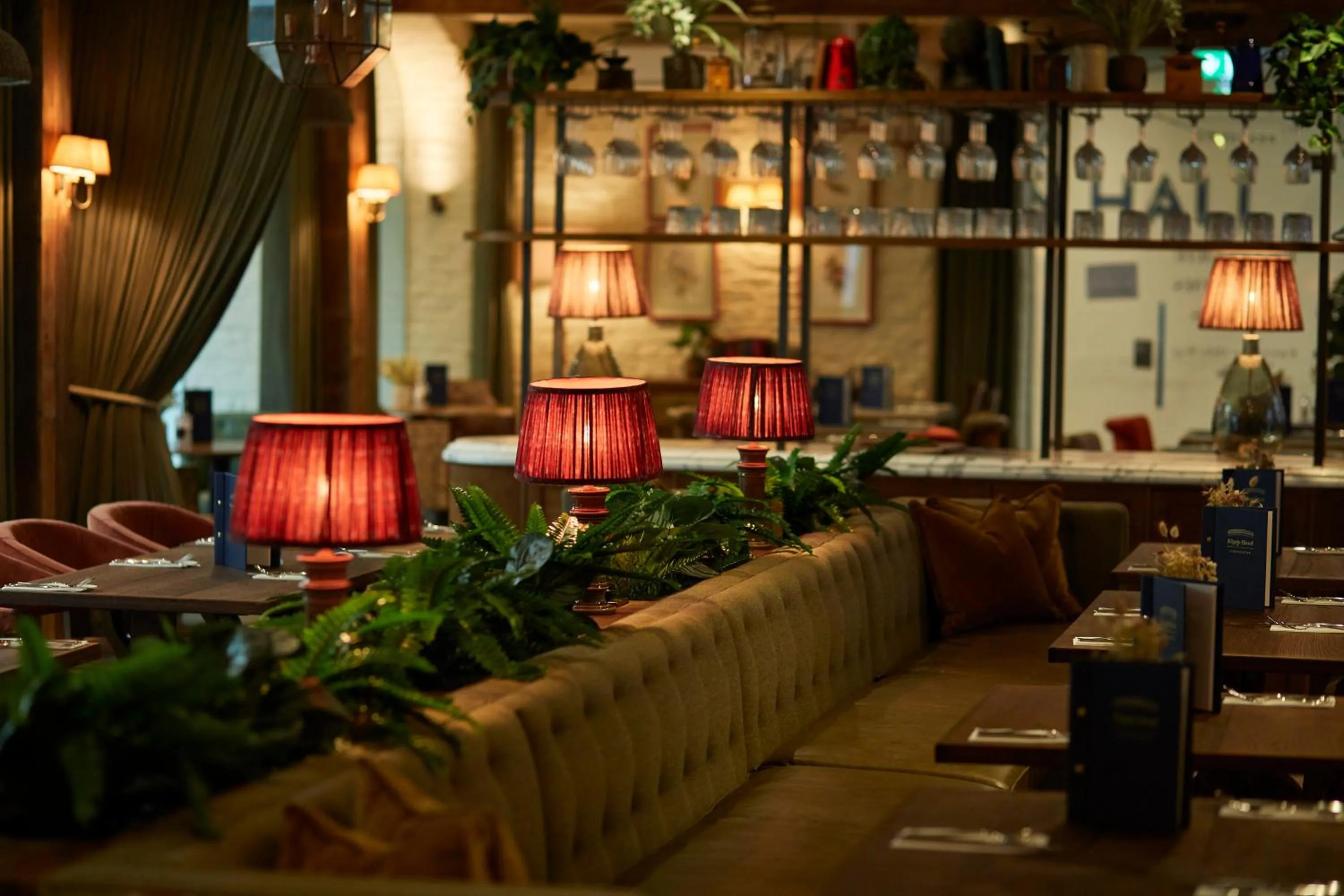 Restaurant/places to eat in Kings Head Hotel