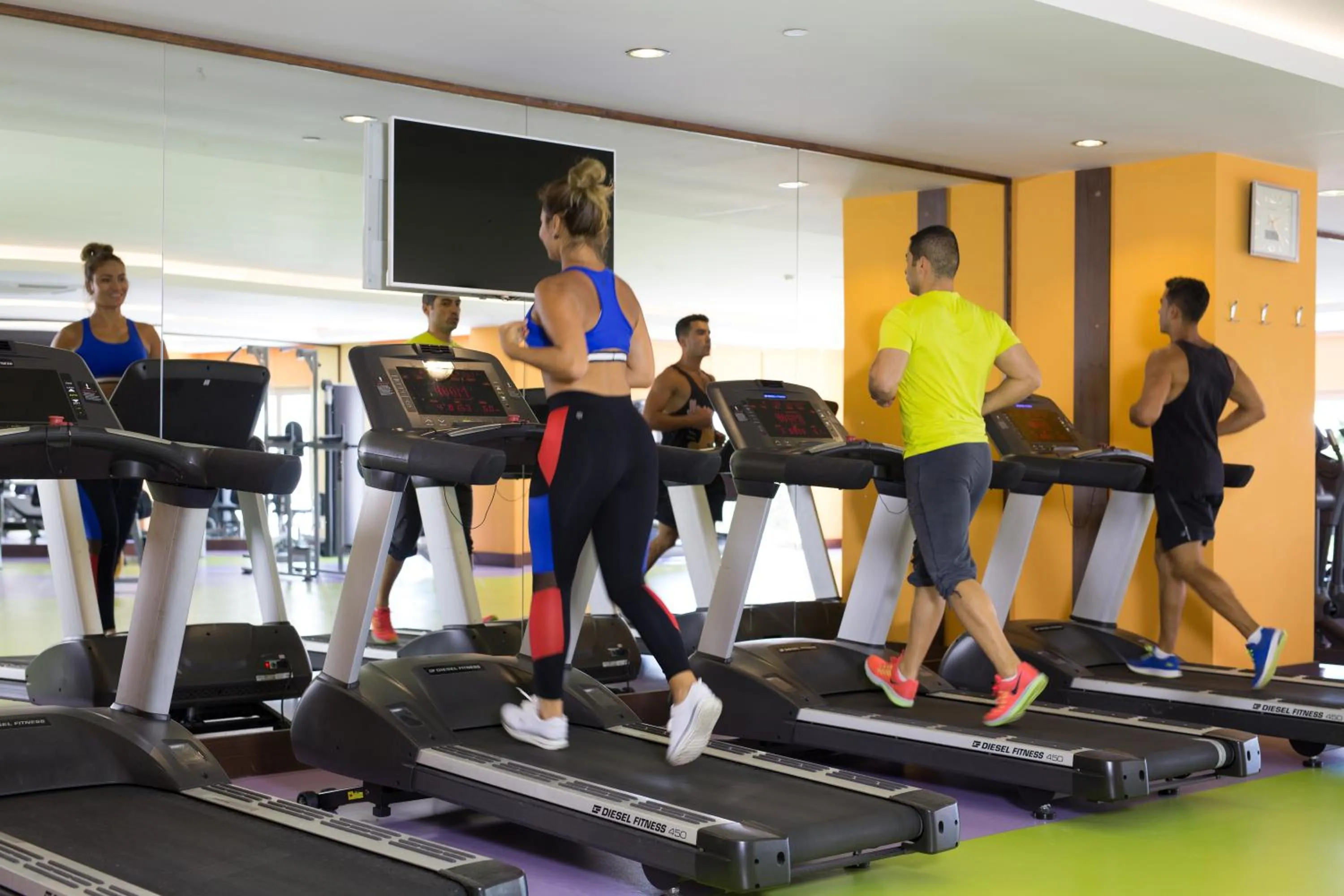 Fitness centre/facilities in Royal Taj Mahal Hotel