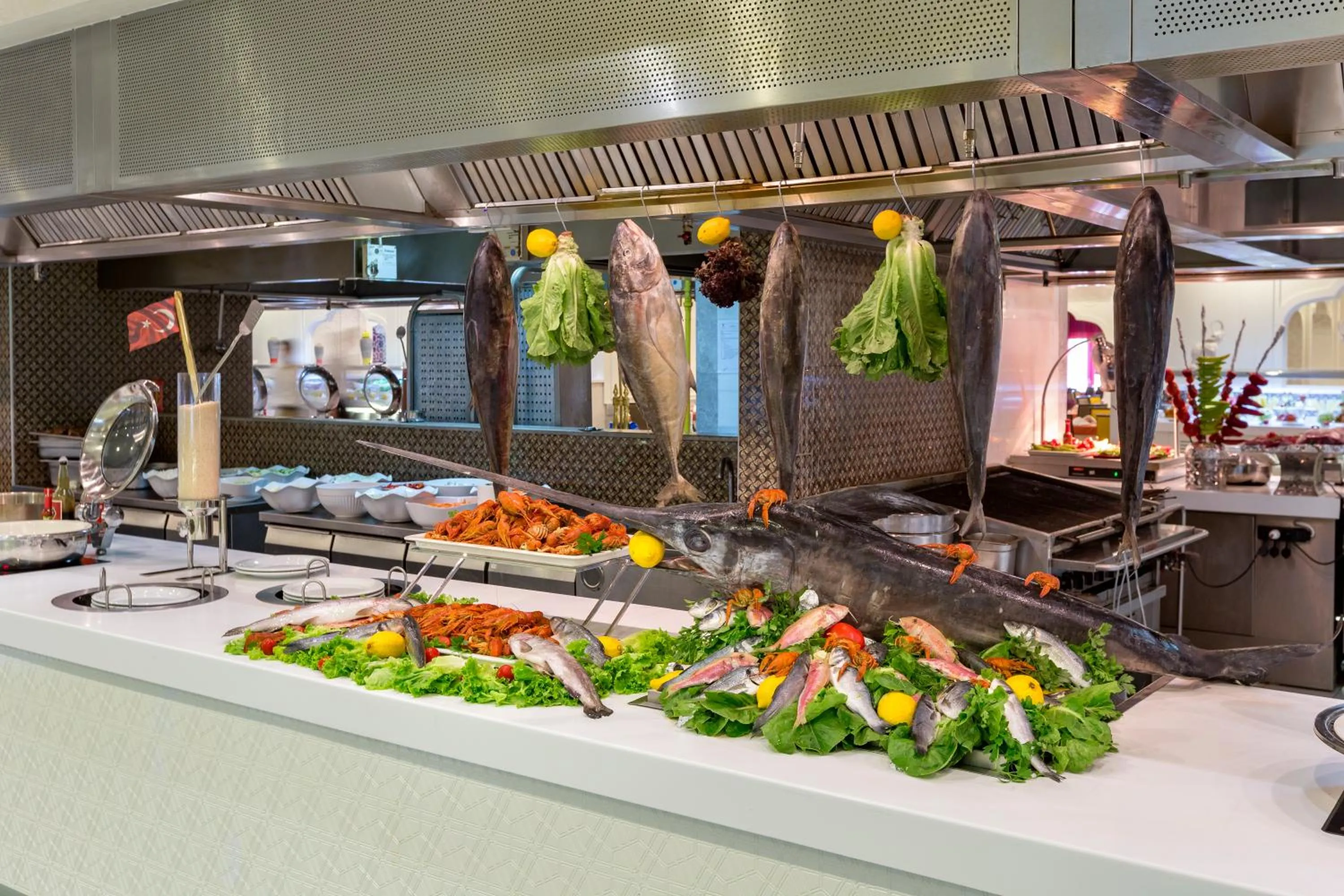 Food and drinks in Royal Taj Mahal Hotel