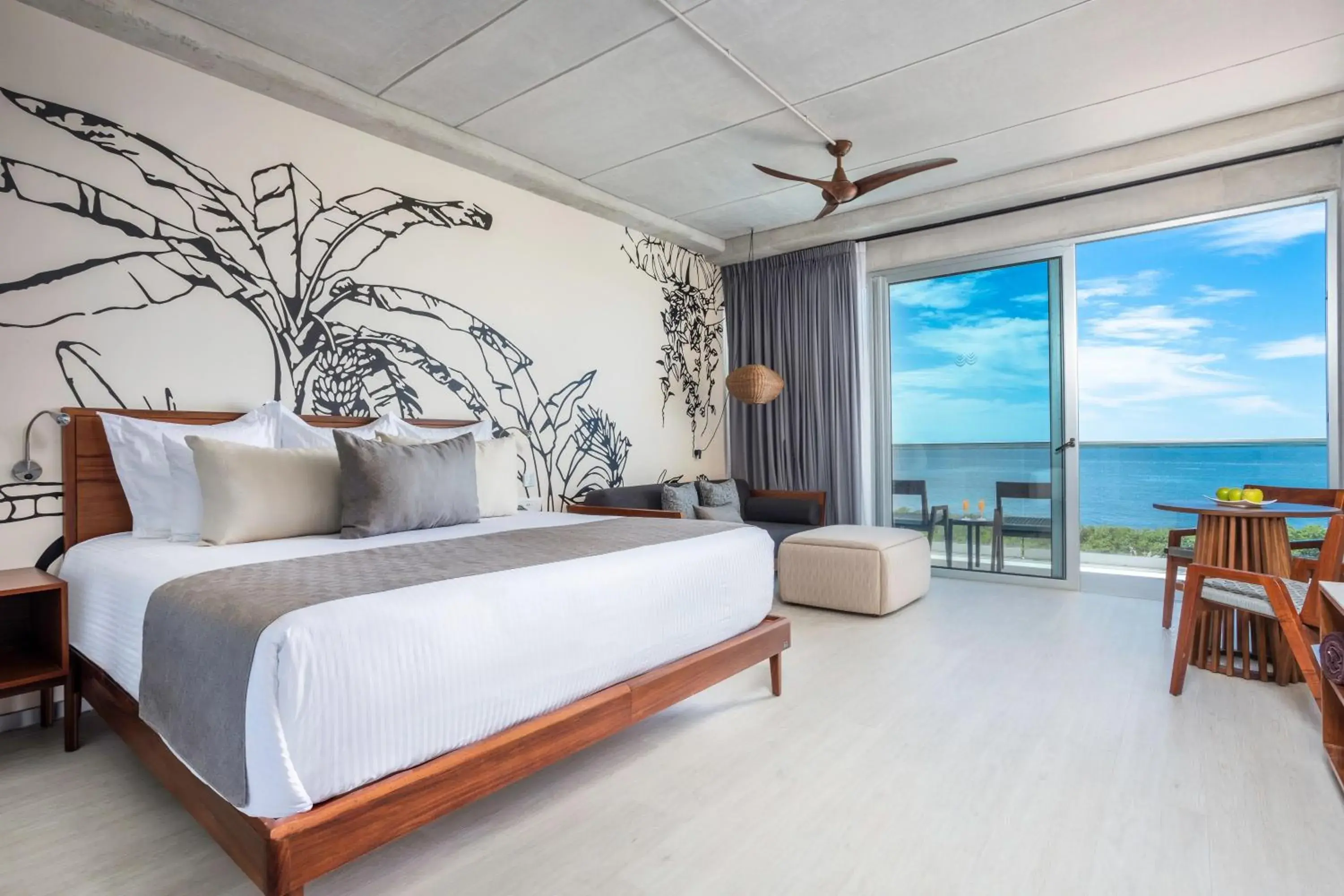 Junior Suite Bay View King Bed - single occupancy in Hyatt Vivid Grand Island Cancun-All Inclusive Adults Only Junior Suite Bay View King Bed - single occupancy in Hyatt Vivid Grand Island Cancun-All Inclusive Adults Only