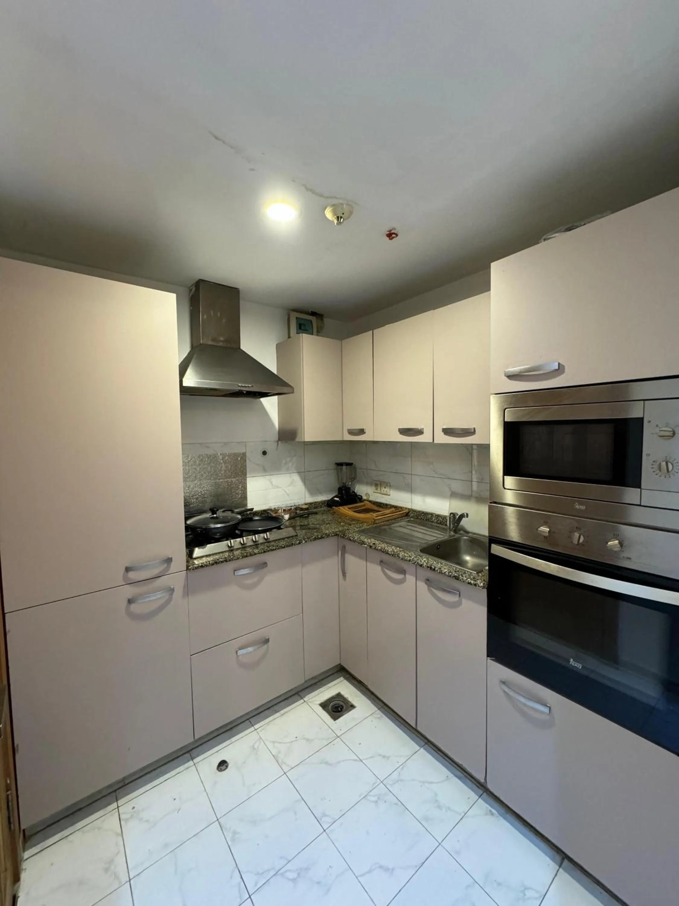 Kitchen or kitchenette in The Centaurus Apartments