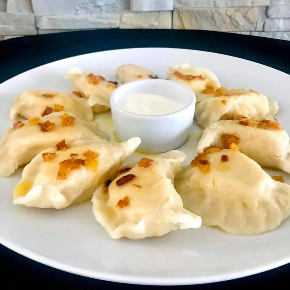 Restaurant/places to eat in Hotel Marand