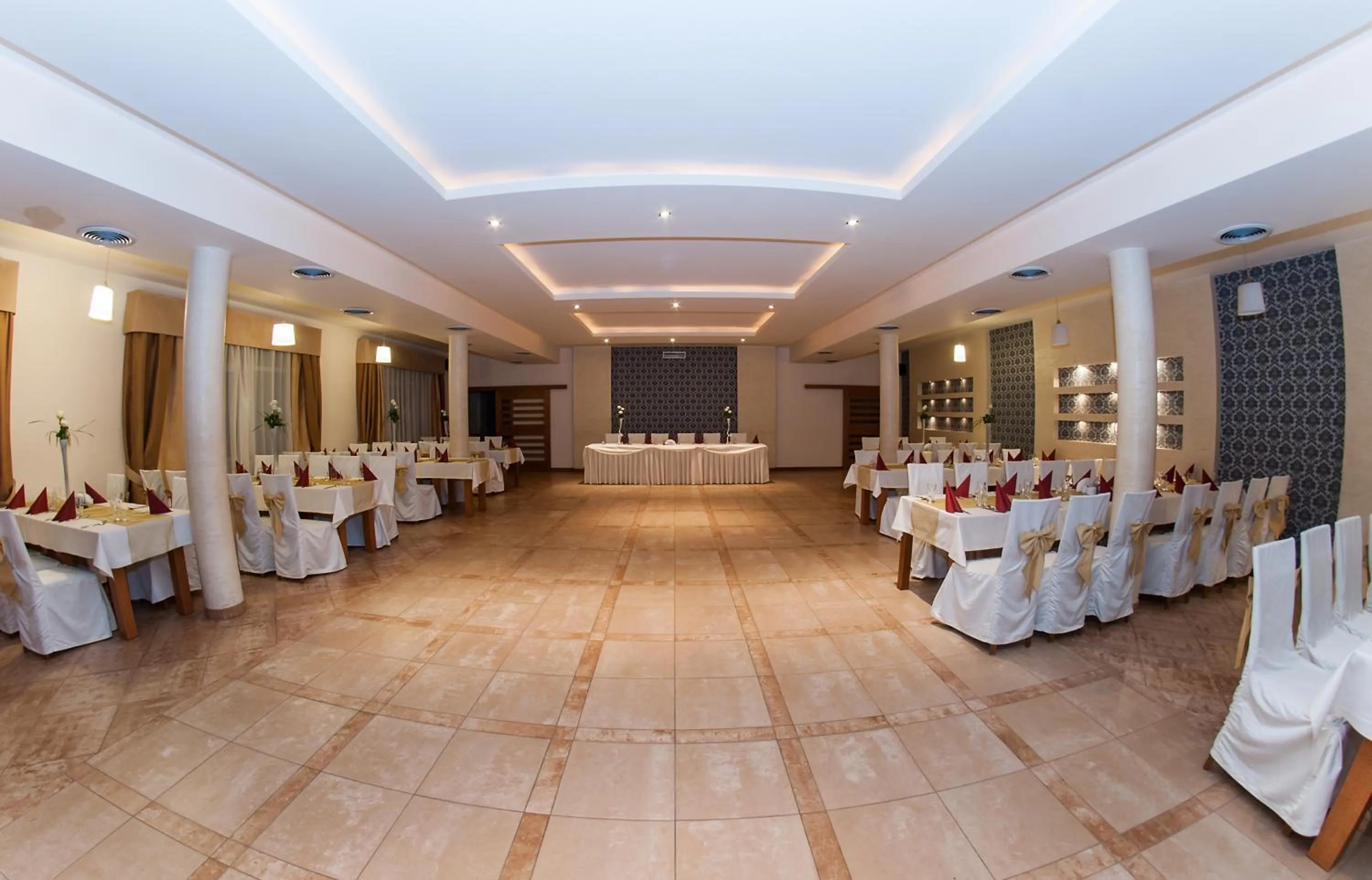 Banquet/Function facilities in Hotel Marand