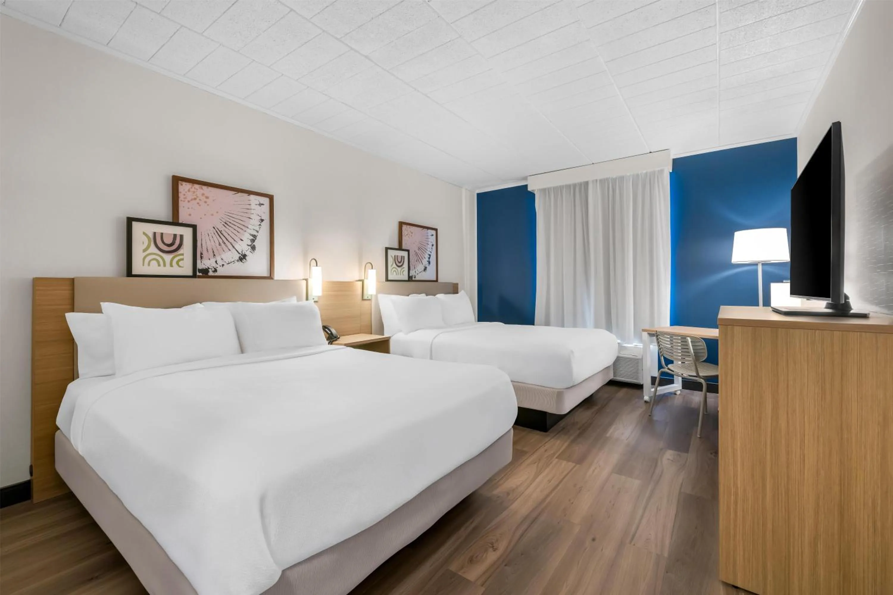 Bed in Spark by Hilton Lockport