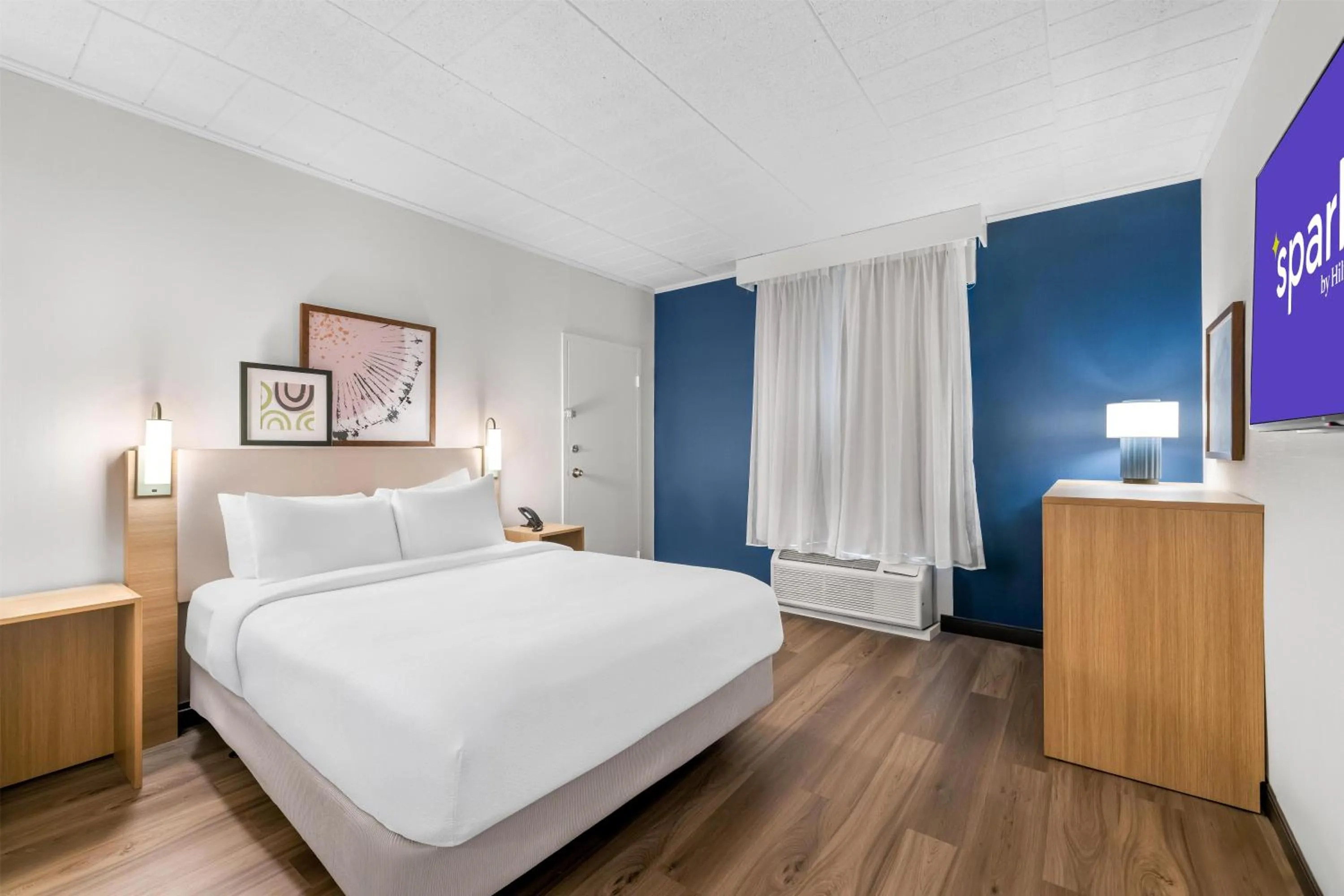 Bed in Spark by Hilton Lockport