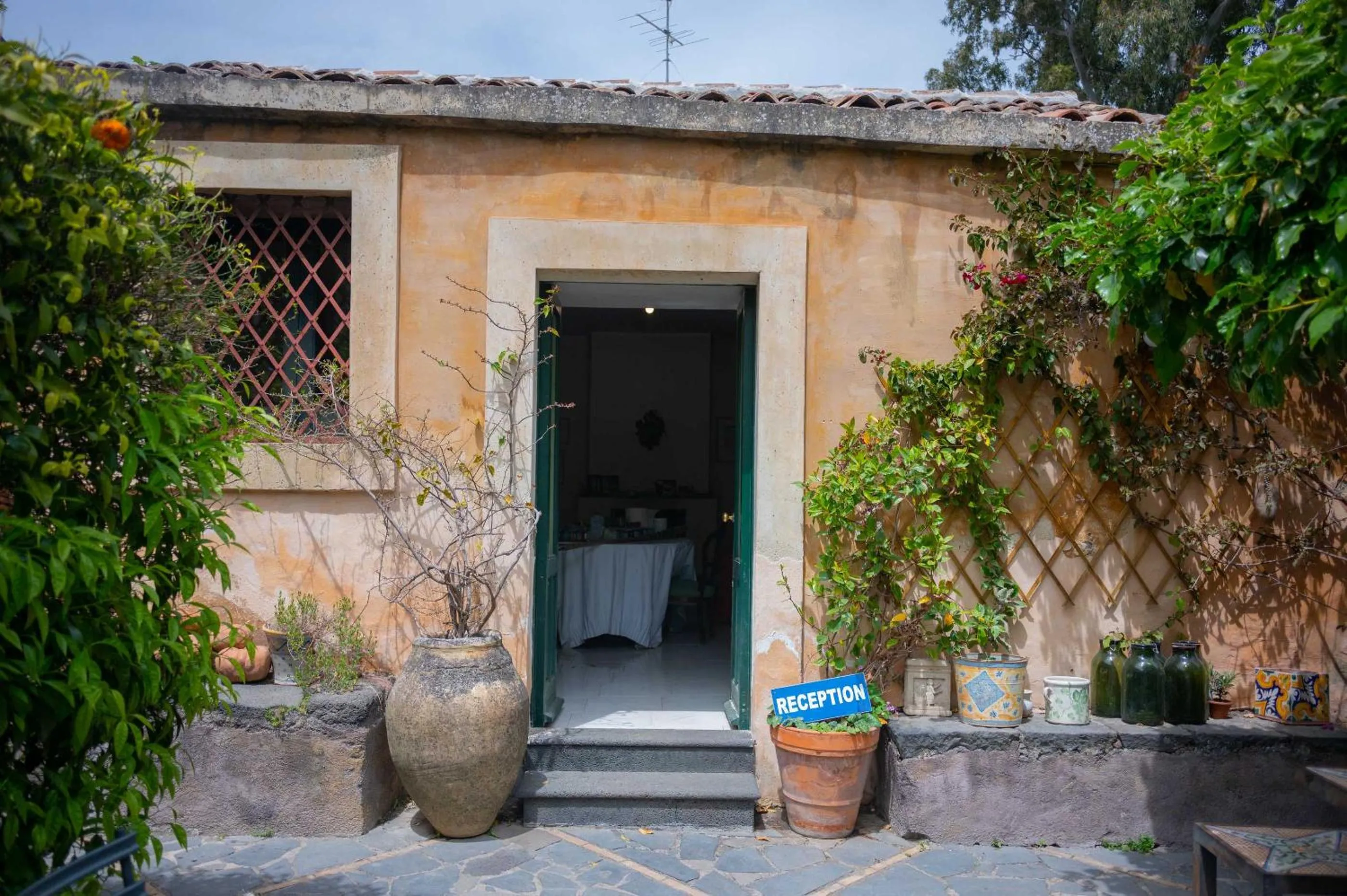 Lobby or reception in Etna Botanic Garden