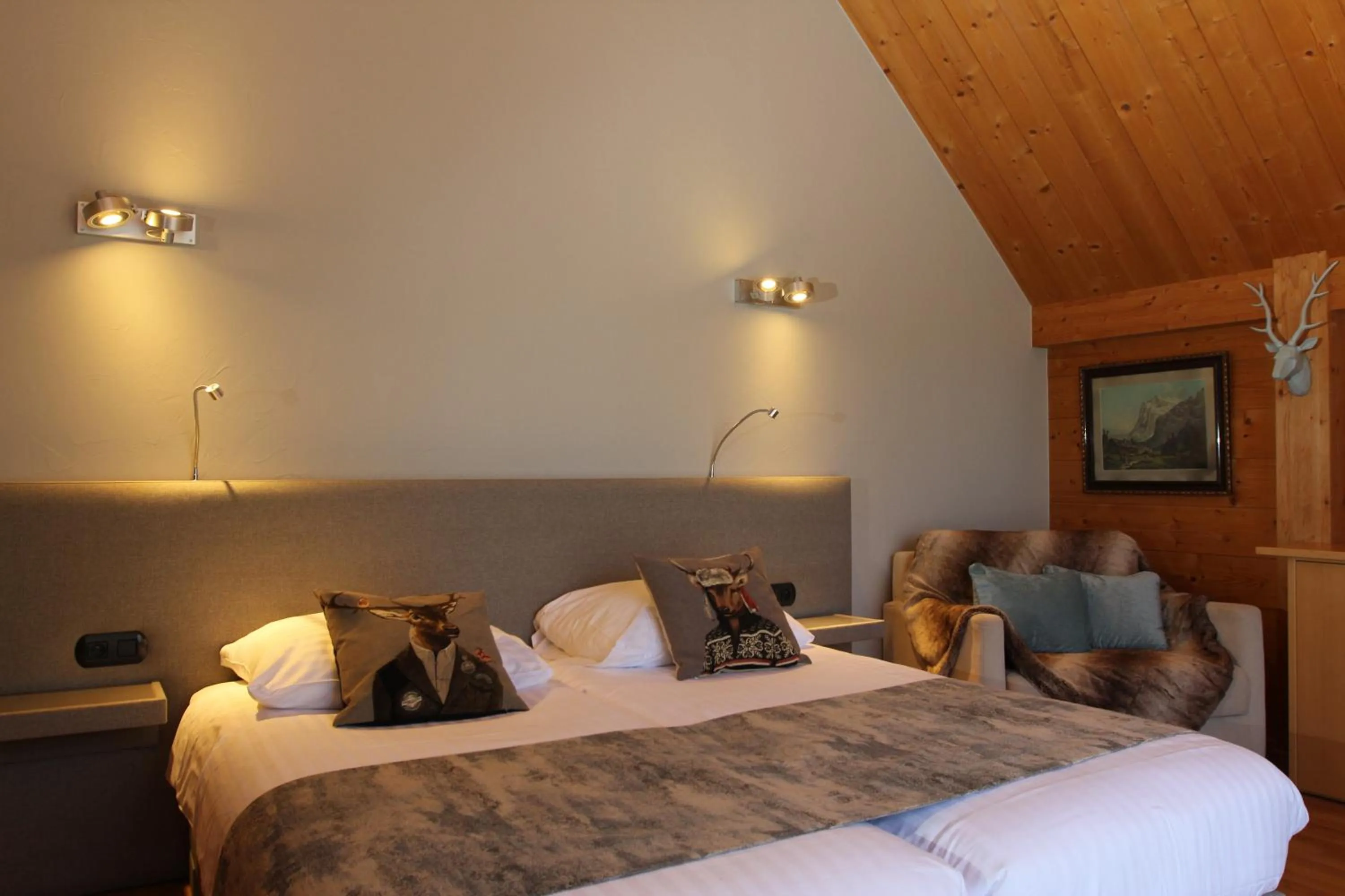 Bedroom in Hôtel Restaurant Les Alisiers