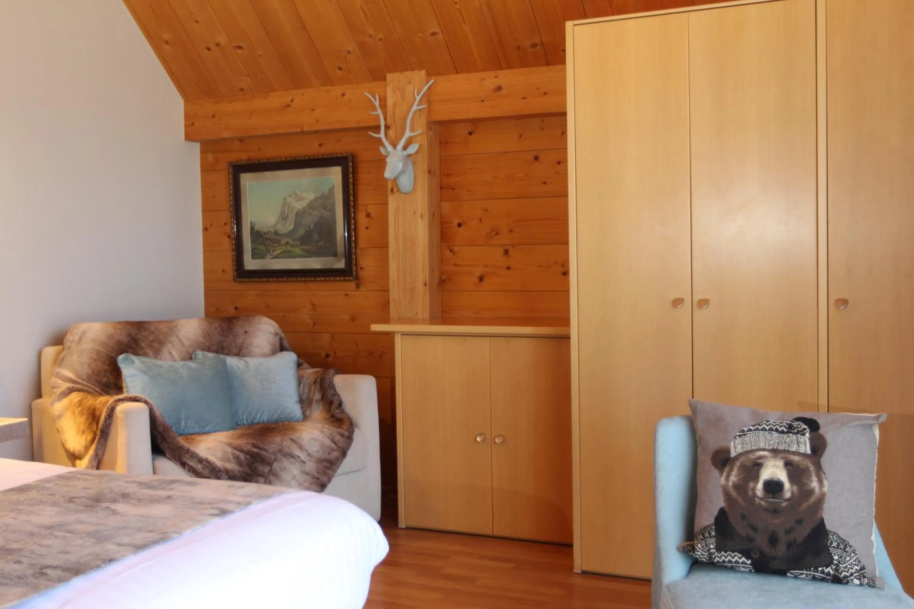 Bedroom in Hôtel Restaurant Les Alisiers