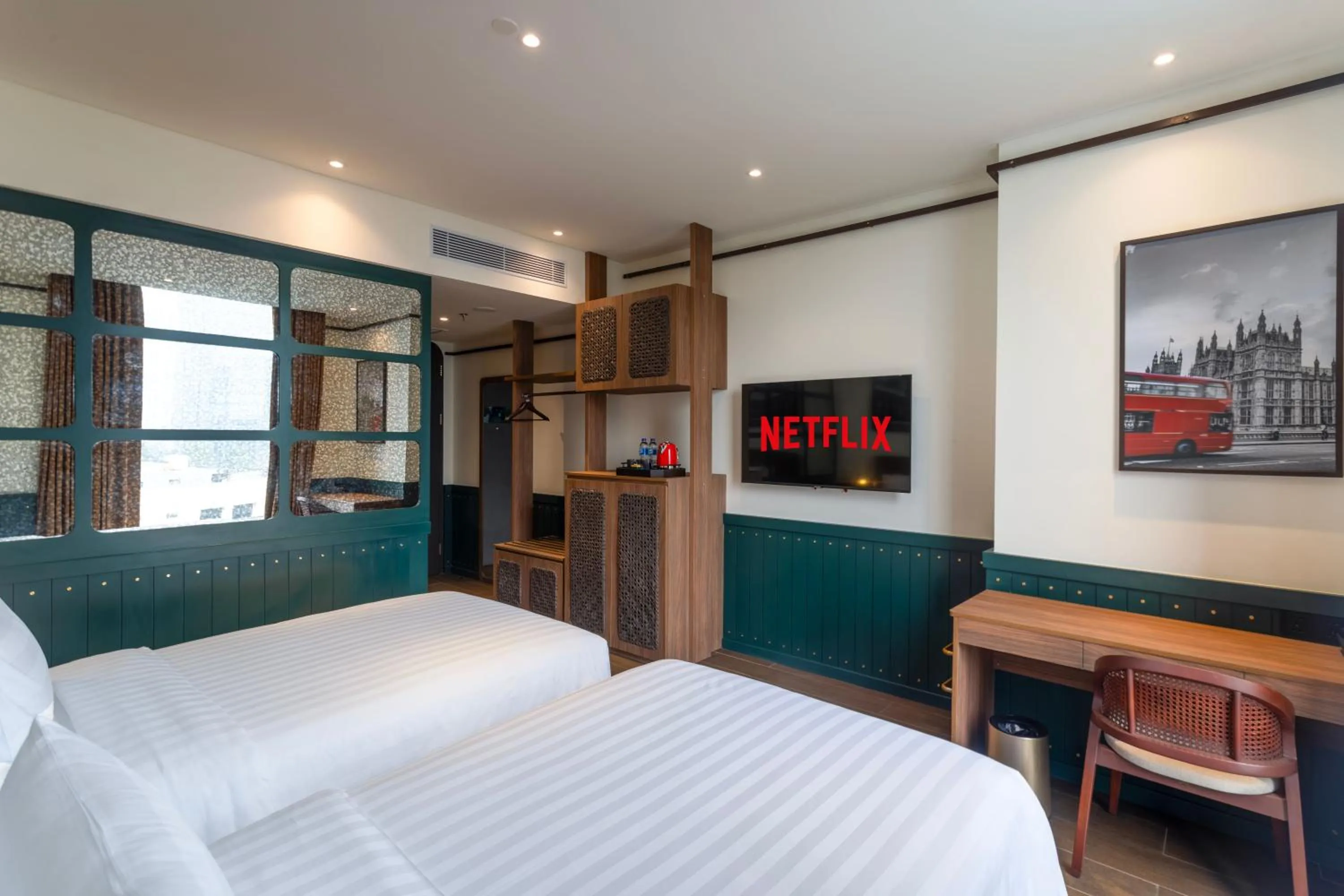 Bedroom, Bed in Ashley Tugu Tani Menteng