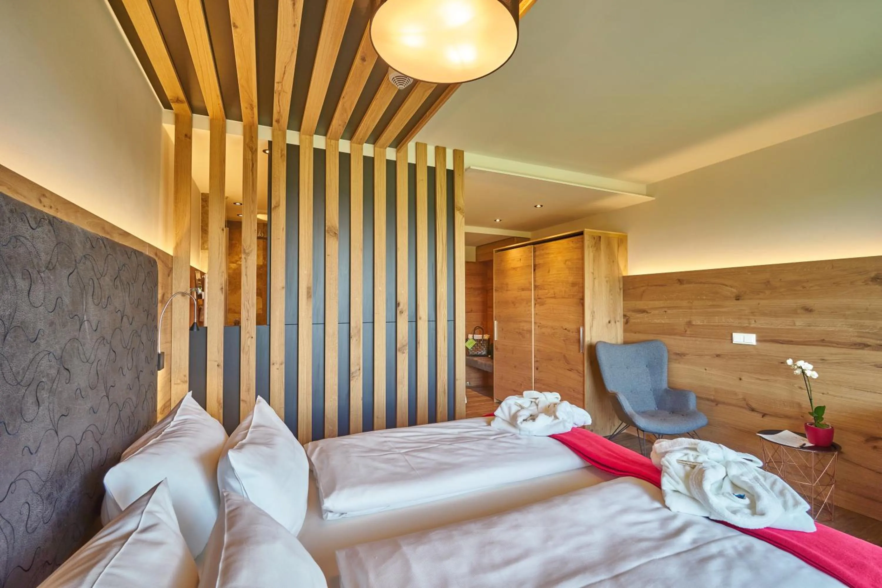 Living room, Bed in Wellnesshotel Zum Koch