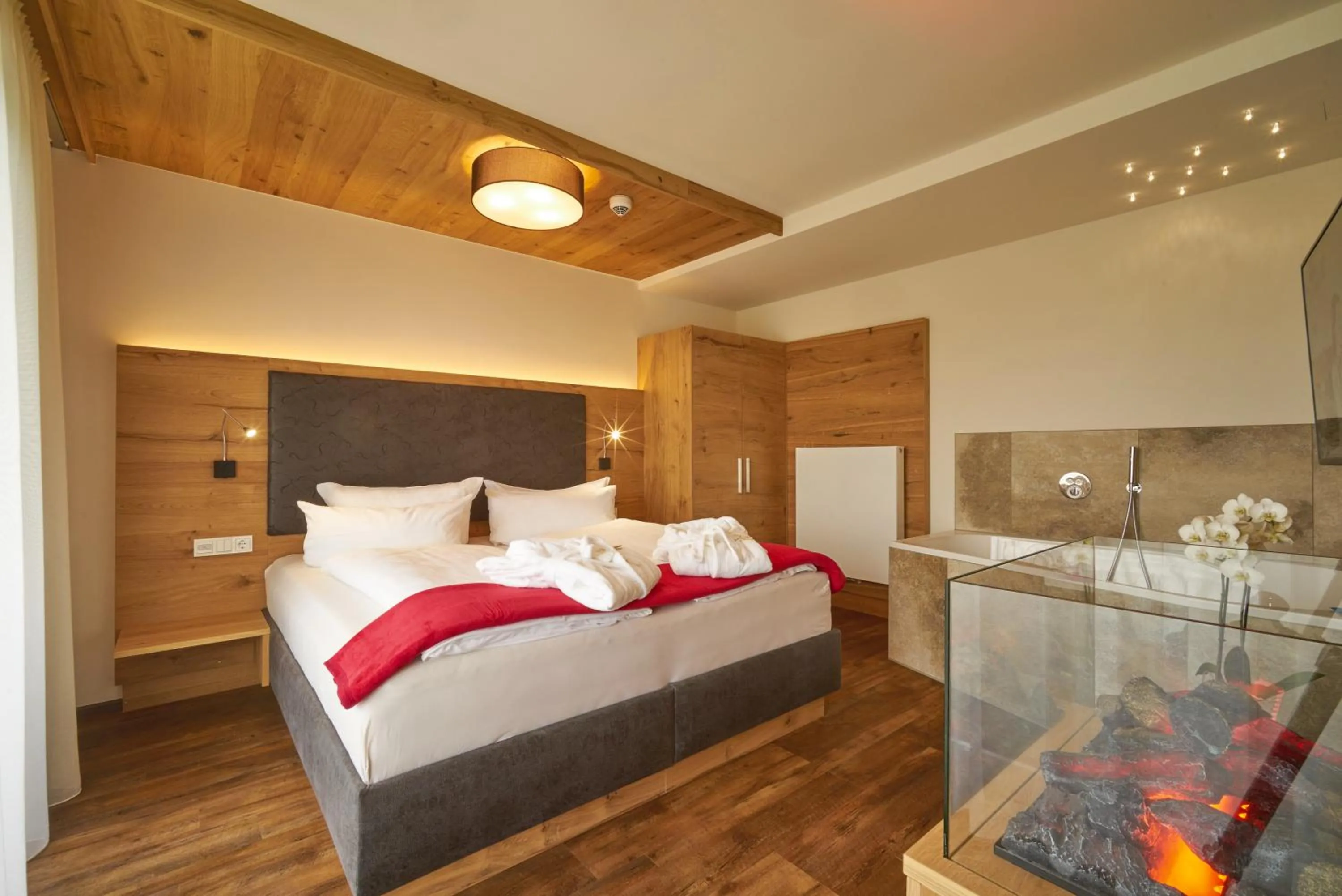 Bedroom, Bed in Wellnesshotel Zum Koch