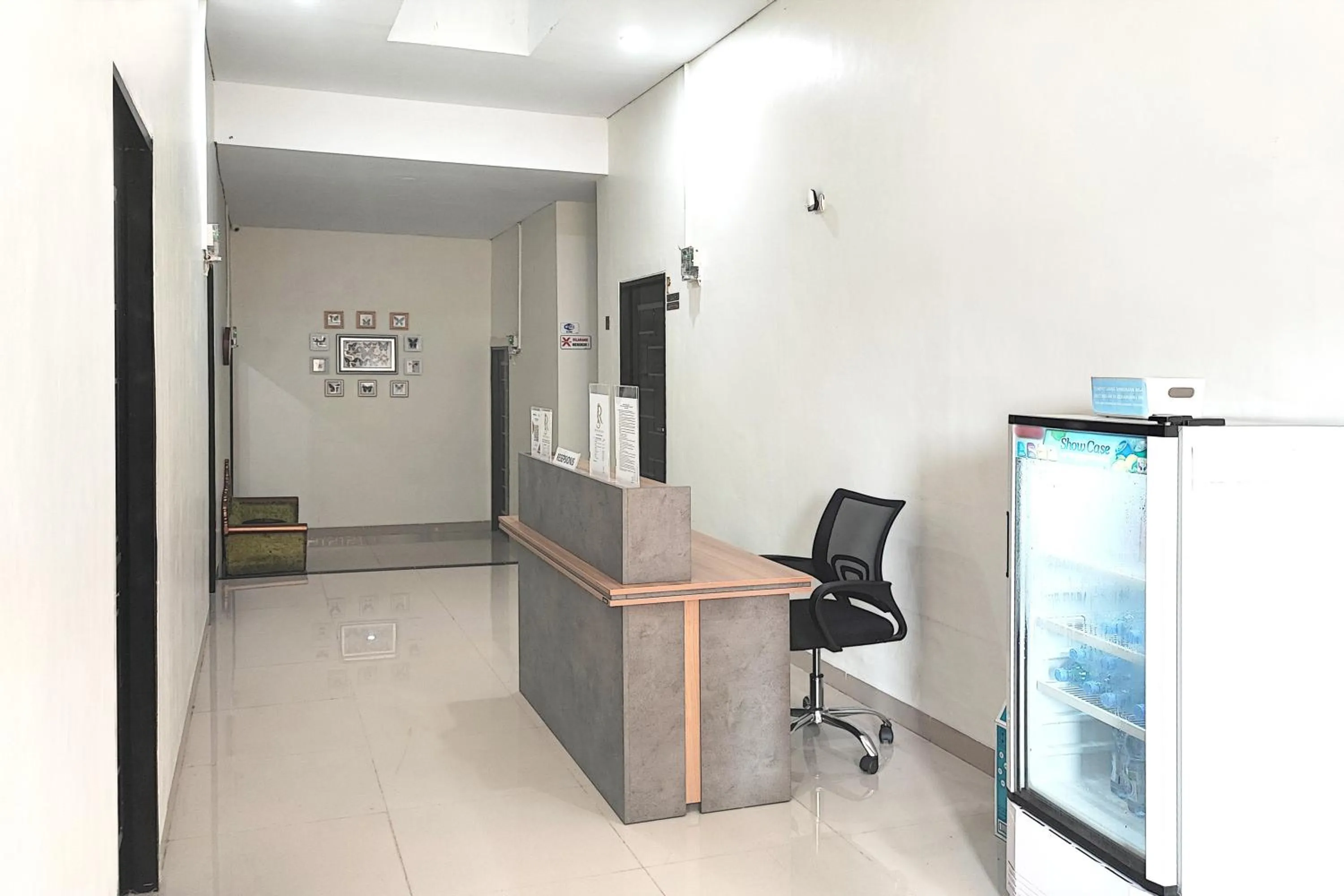 Lobby or reception in Urbanview Hotel Syariah near Polda Jambi