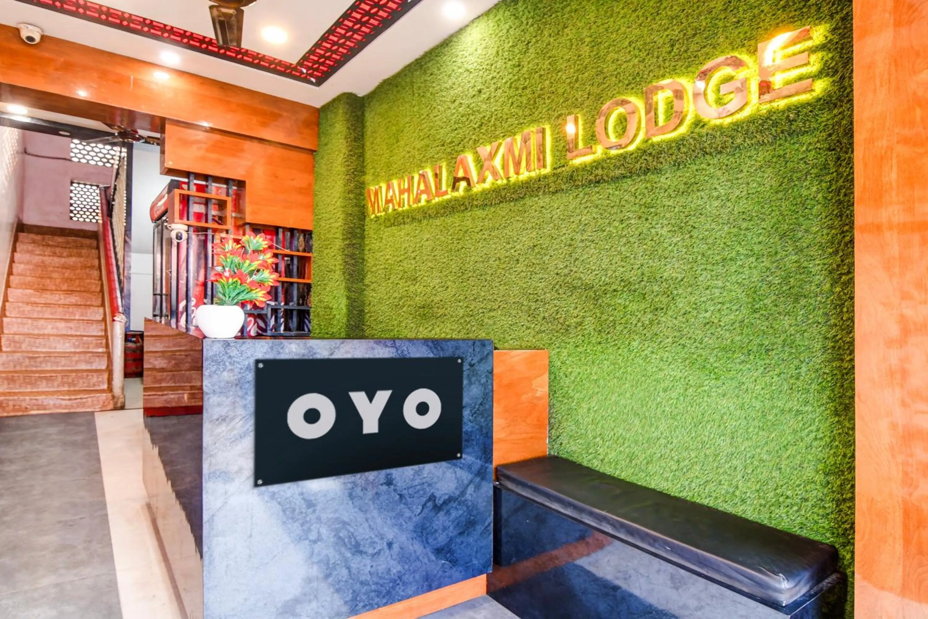 Lobby or reception in Hotel O Mahalaxmi lodge