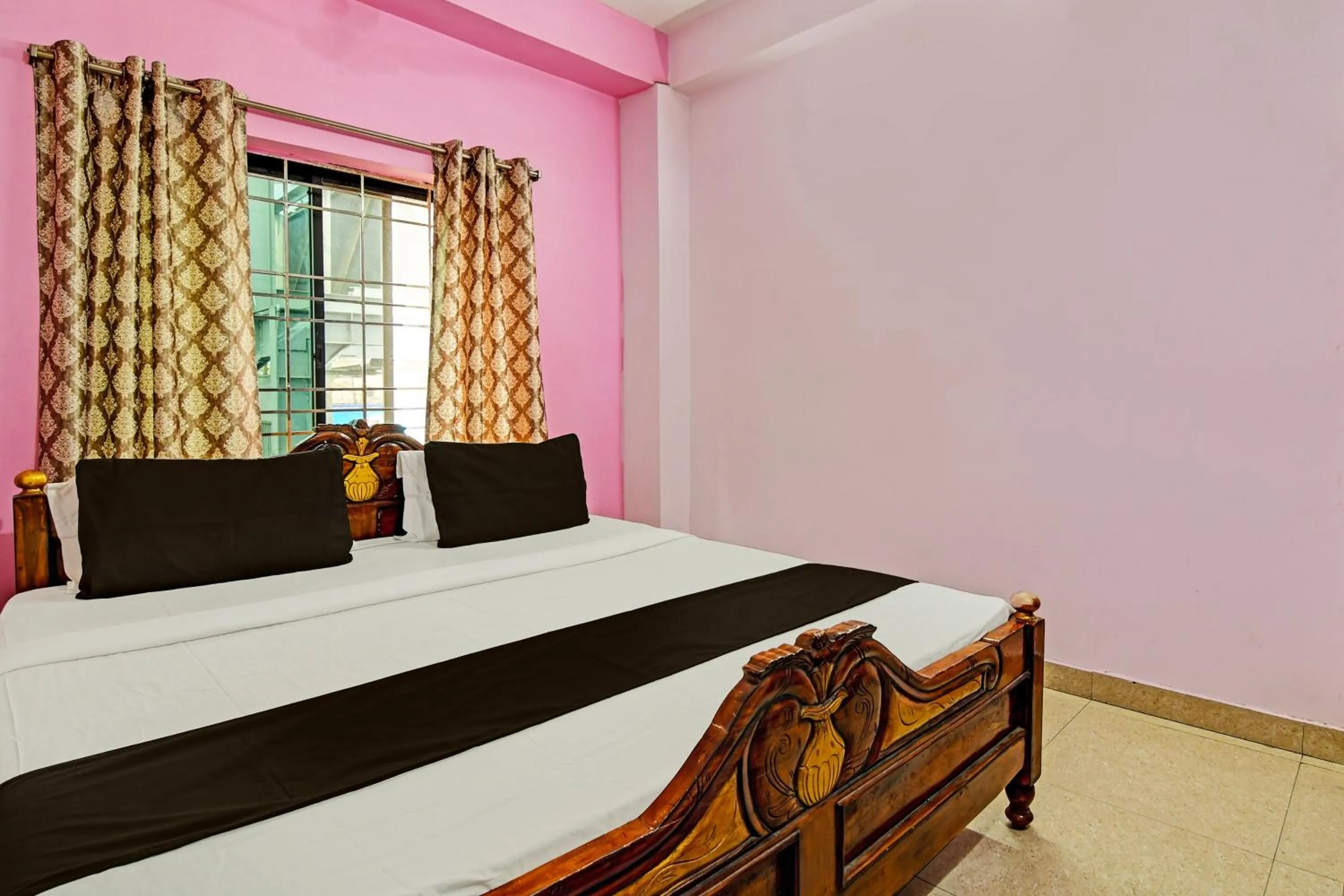 Bedroom, Bed in Hotel O Mahalaxmi lodge