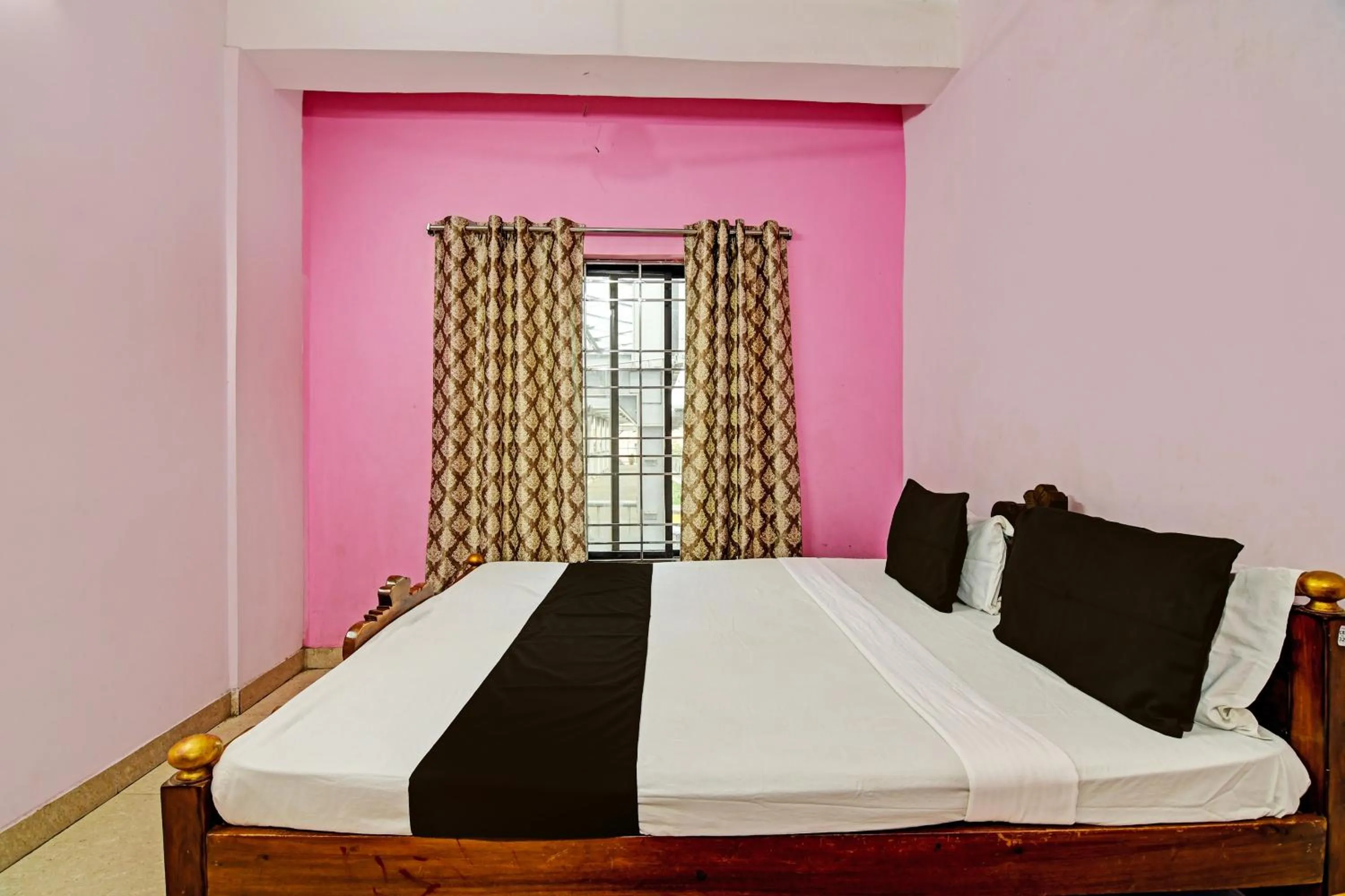 Bedroom, Bed in Hotel O Mahalaxmi lodge