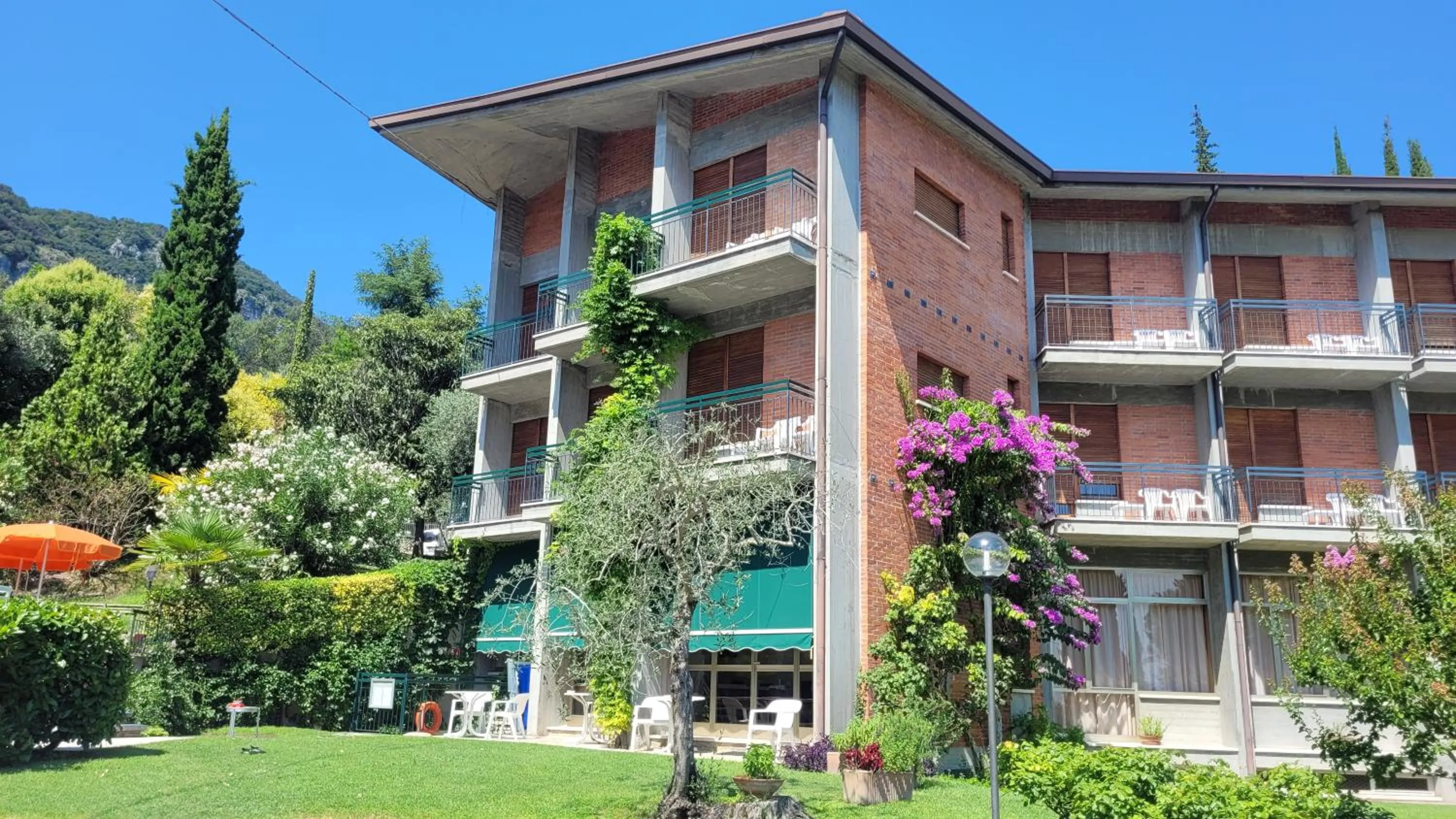 Property building in Hotel Gabbiano - Garda Lake Collection