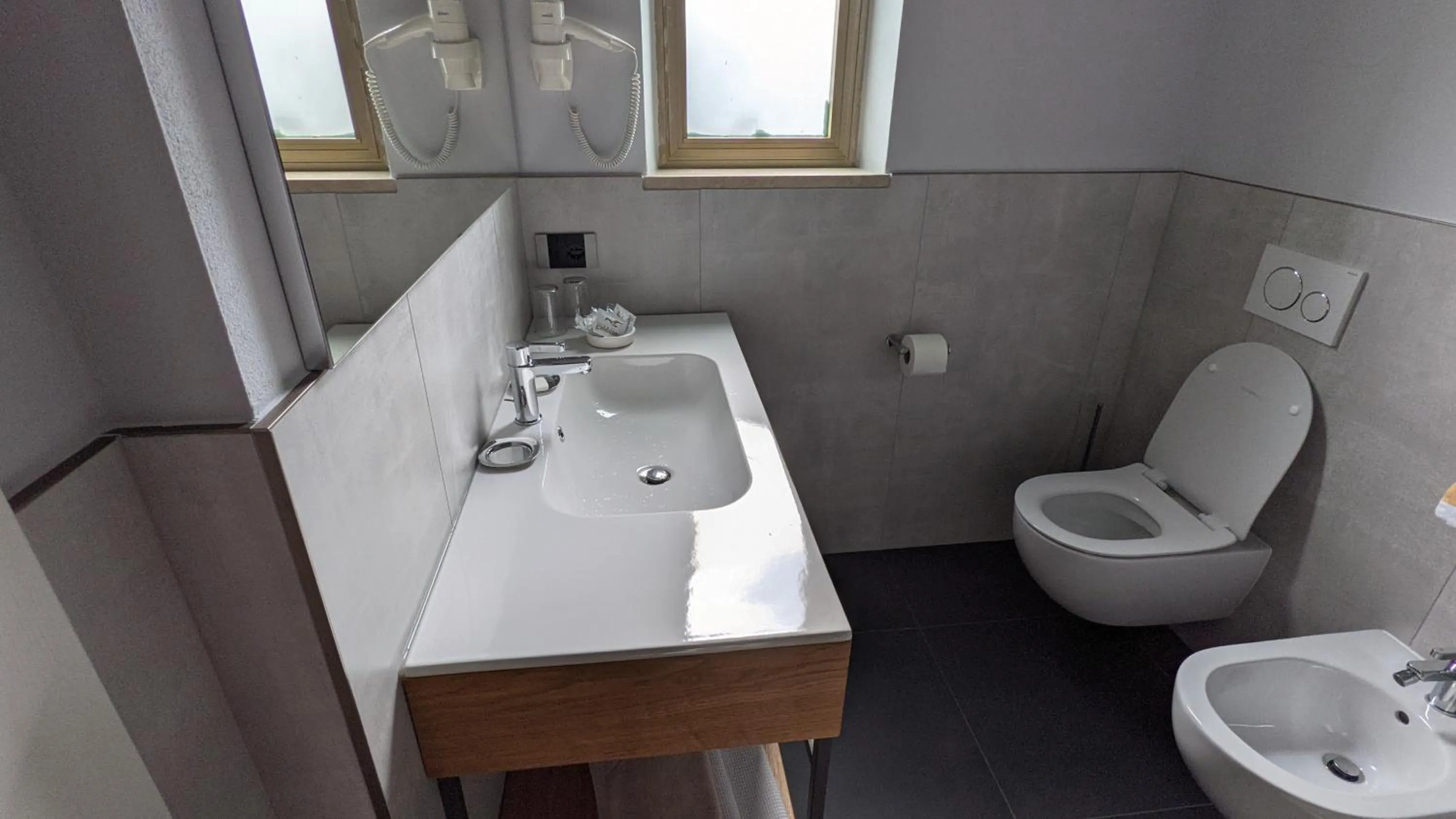 Bathroom in Hotel Gabbiano - Garda Lake Collection