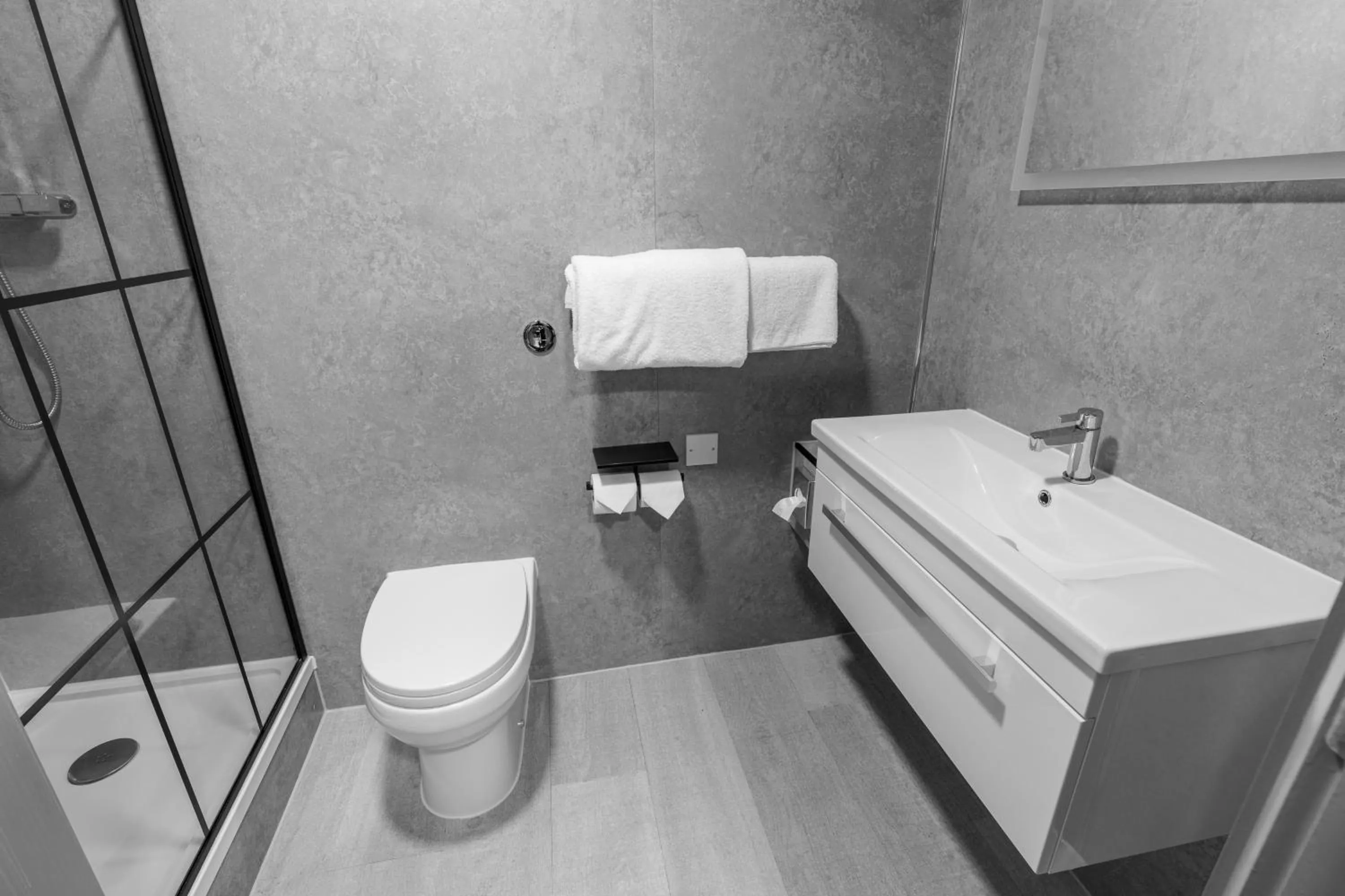 Bathroom in The Bolton Stadium Hotel, a member of Radisson Individuals