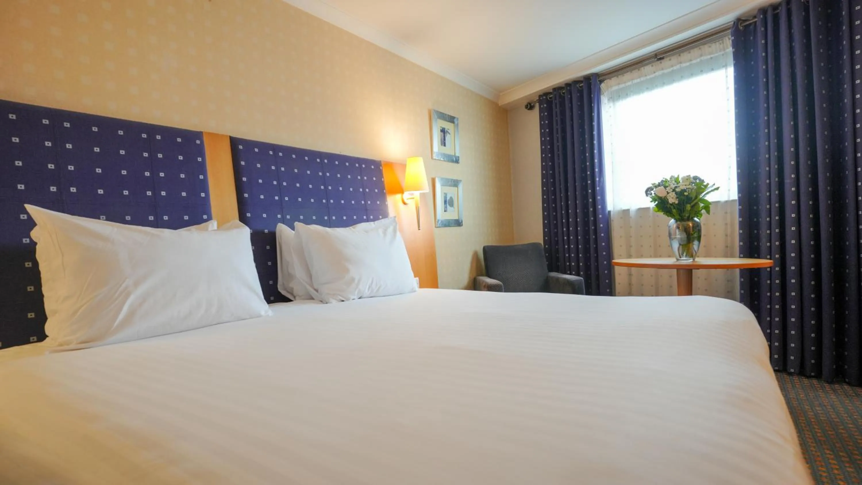 Bedroom, Bed in The Bolton Stadium Hotel, a member of Radisson Individuals