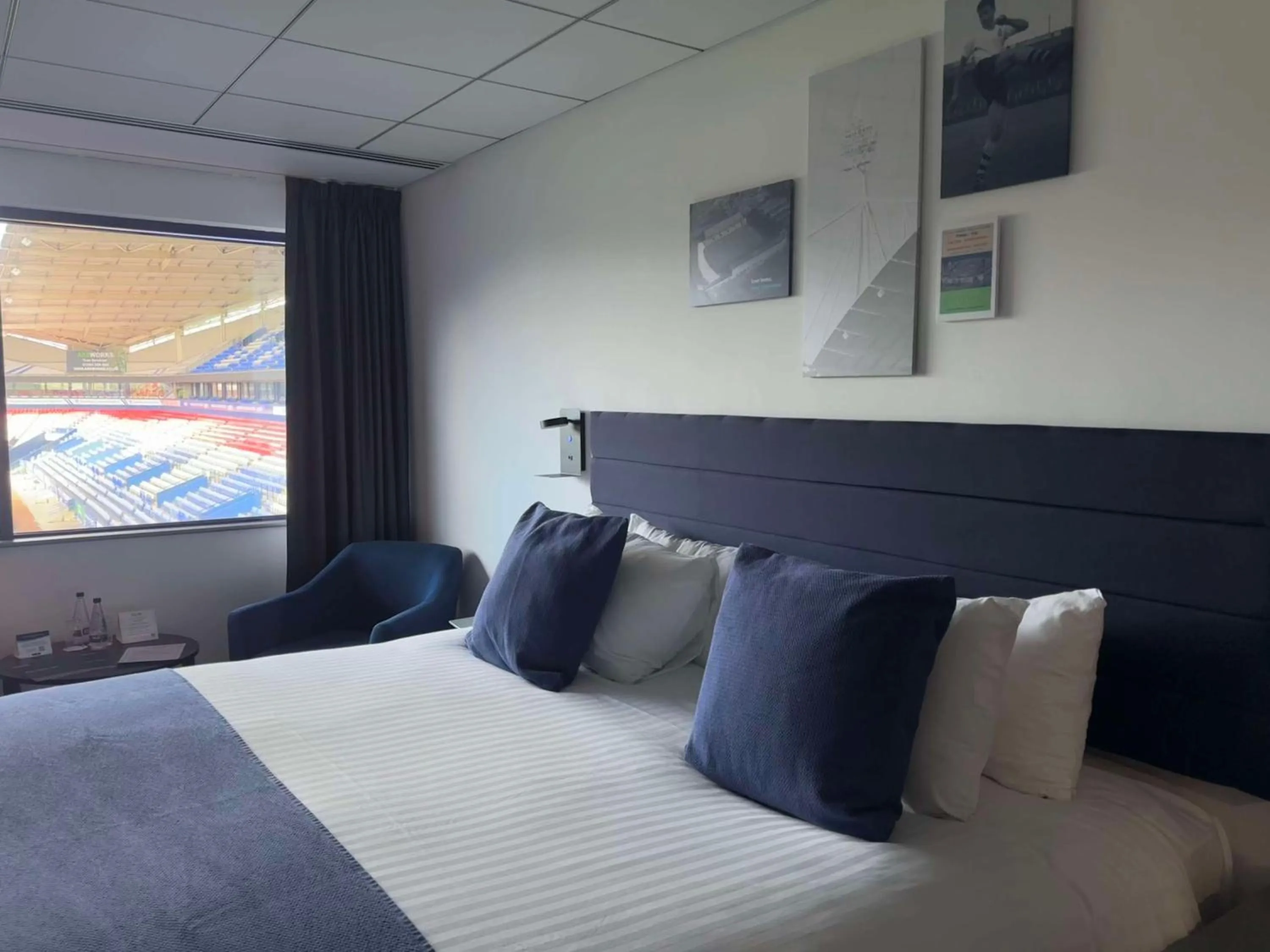 Bedroom, Bed in The Bolton Stadium Hotel, a member of Radisson Individuals