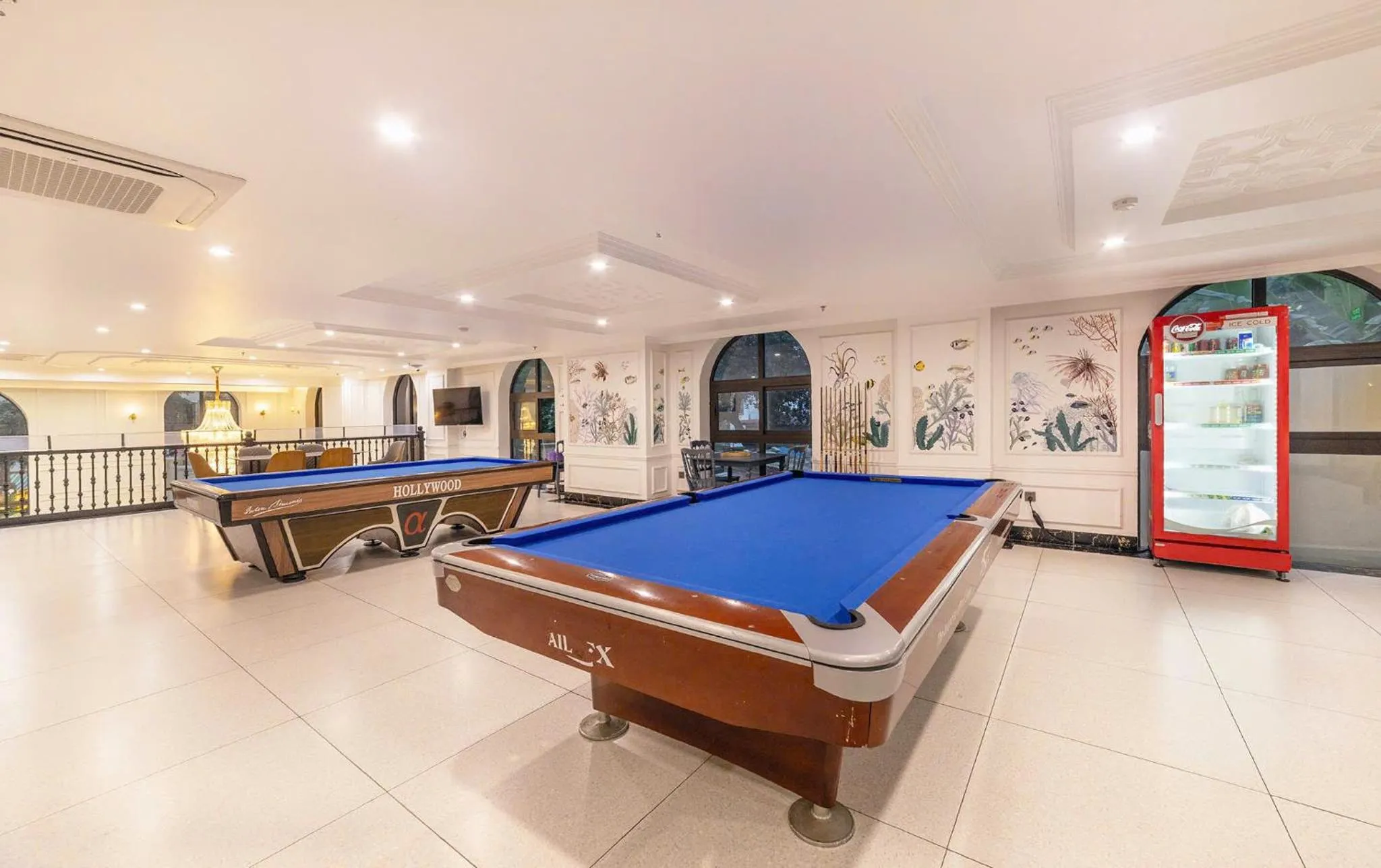 Billiard in Green LP Hotel & Apartment