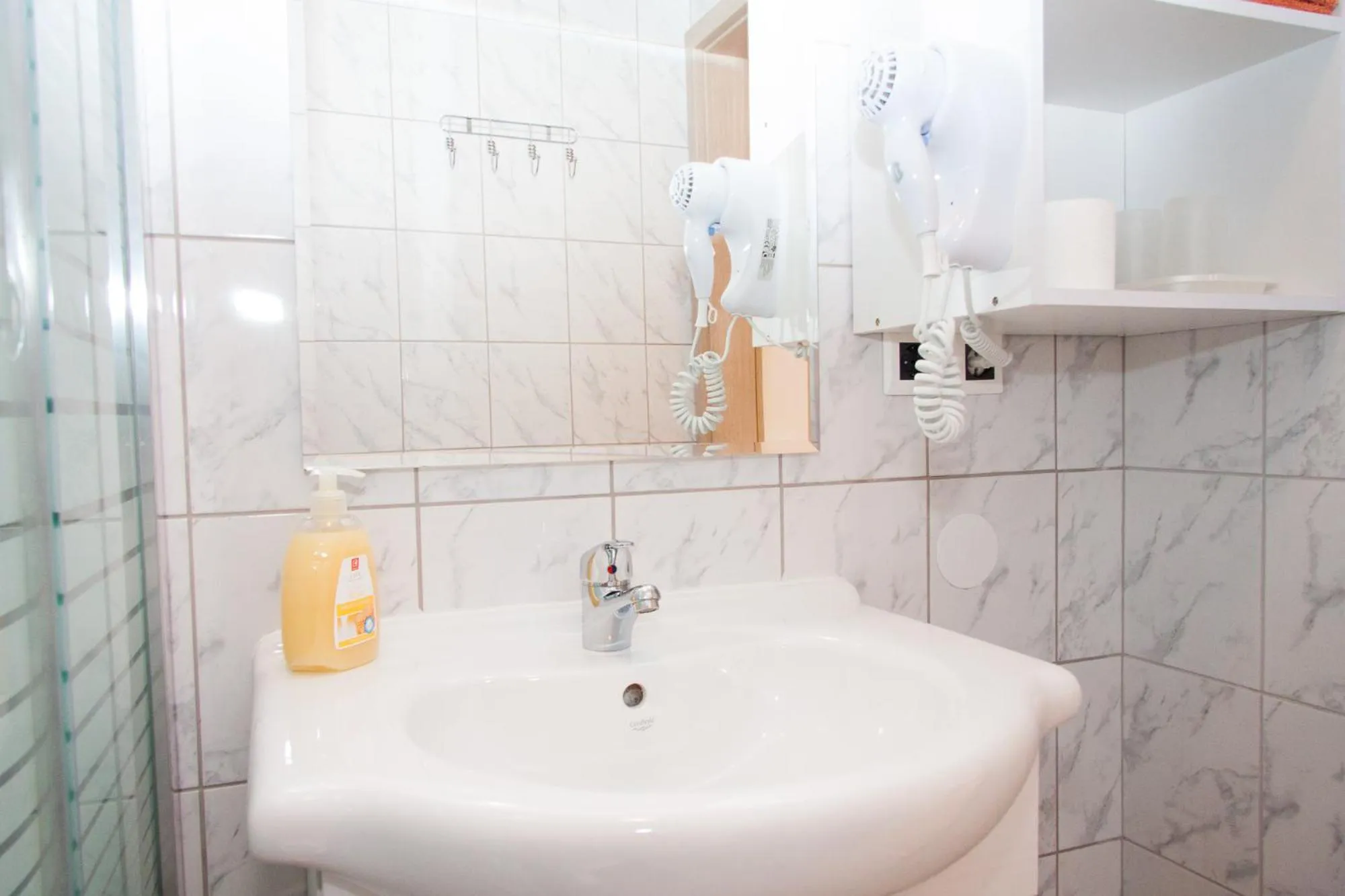 Bathroom in Rooms Garden Zagreb Airport