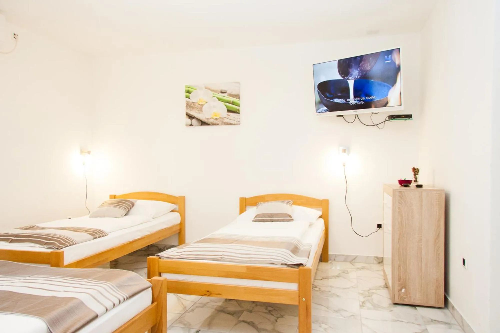 Bed in Rooms Garden Zagreb Airport